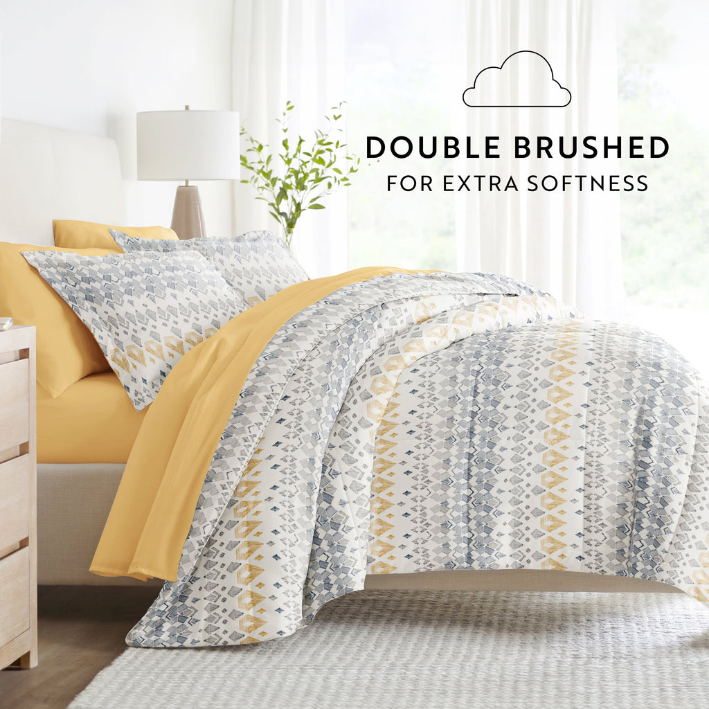 Luxurious Quilted 7 Piece Bedding Bundle, Microfiber Patterned Comforter and Sheet Set, Queen - All-Season Down Alternative Comforter Insert Detail