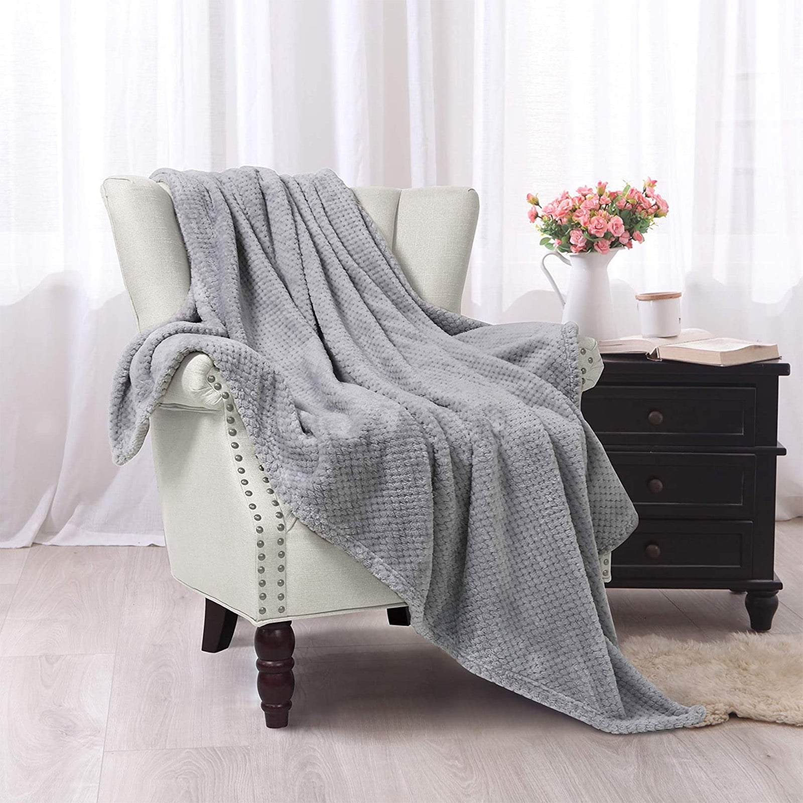 Reversible Sherpa Waffle Textured Extra Large Fleece Blanket, Super Soft and Warm Throw Blanket for Couch, Sofa and Bed (Light Grey, 50... - Cozy Fleece Throw Blanket for Couch & Bed Detail