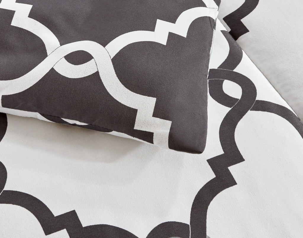 Luxurious Quilted 4 Piece Geometric Twin Comforter Set - Polyester Filling Reversible Washable Comforter Set - All-Season Down Alternative Comforter Insert Detail