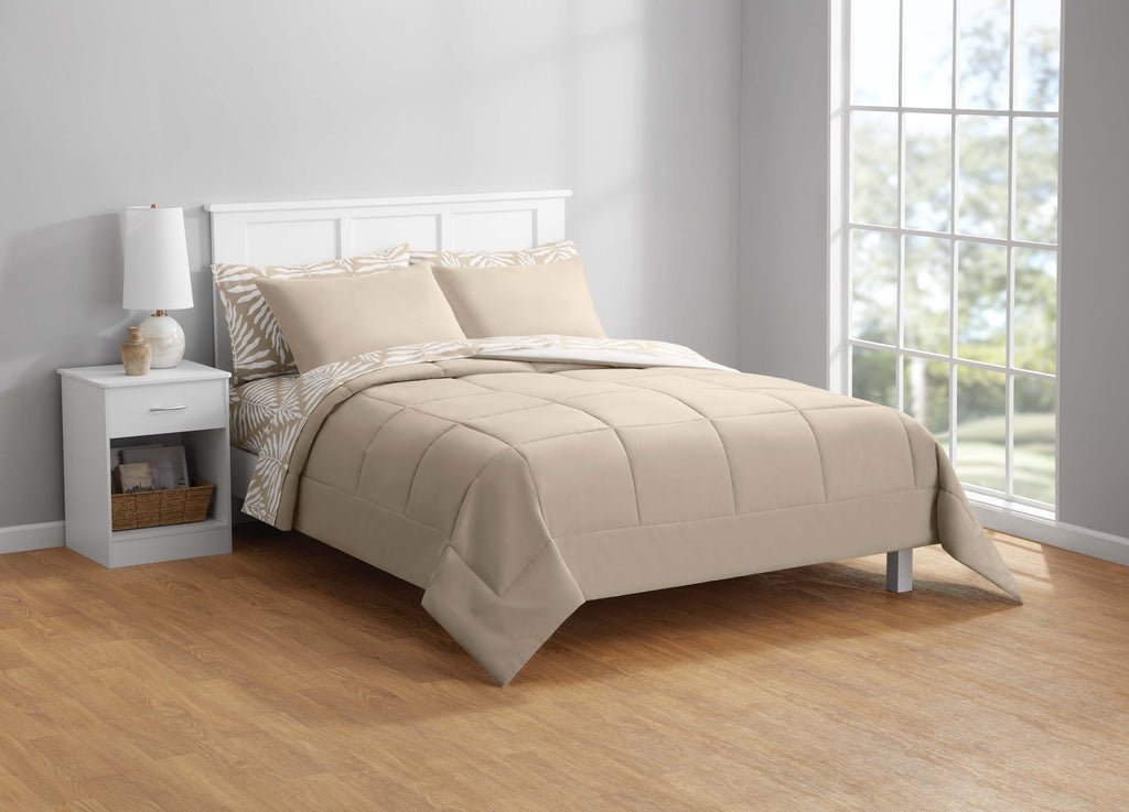Fluffy Down Alternative All in One Reversible Comforter and Sheet Set- 7 Piece, Queen, Beige Palm - Hypoallergenic Ultra-Fluffy Quilt for Winter Detail