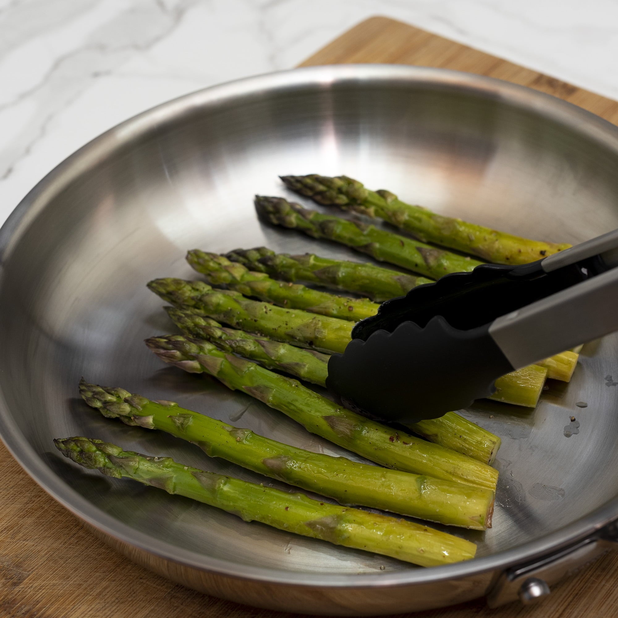 Chef-Quality 13 Inch Rust Resistant Nylon End Stainless Steel Dripless Kitchen Tongs - Professional Kitchen Tool for Culinary Enthusiasts Detail