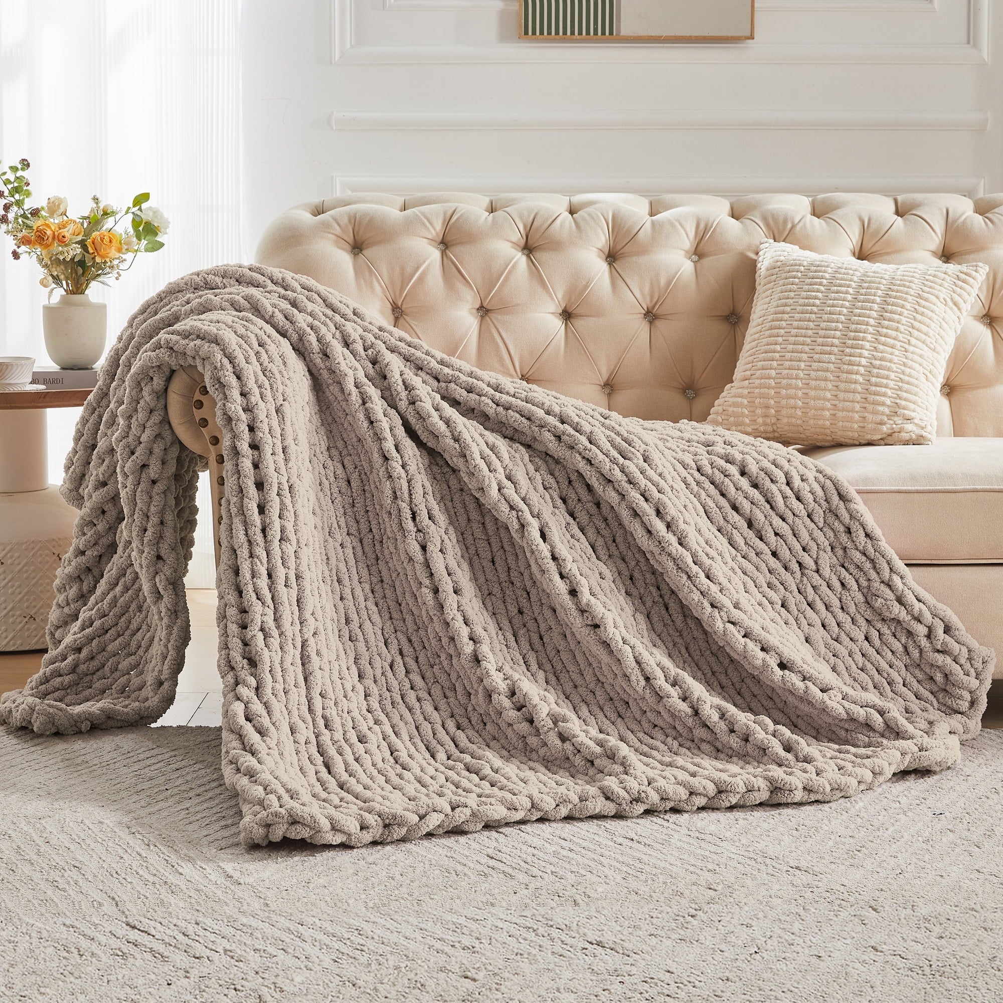 Cozy Fleece Chunky Knit Throw Blanket Handmade Soft Throws for Couch Sofa Bed, 50" x 60" Taupe - Lightweight Plush Warm Blanket for All Seasons Detail