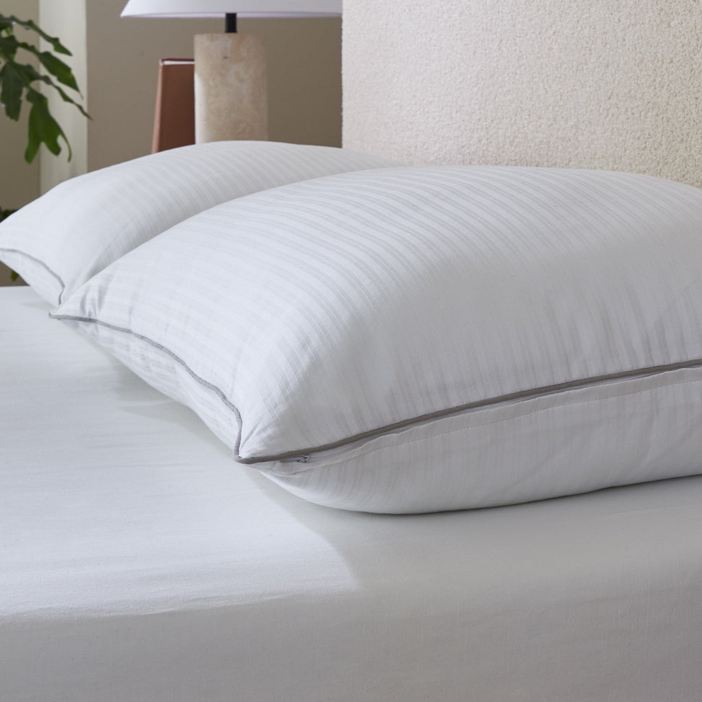 Hotel Collection Down Alternative Bed Pillow, Standard/Queen - Ergonomic Memory Foam Pillow for Neck Pain Support Detail
