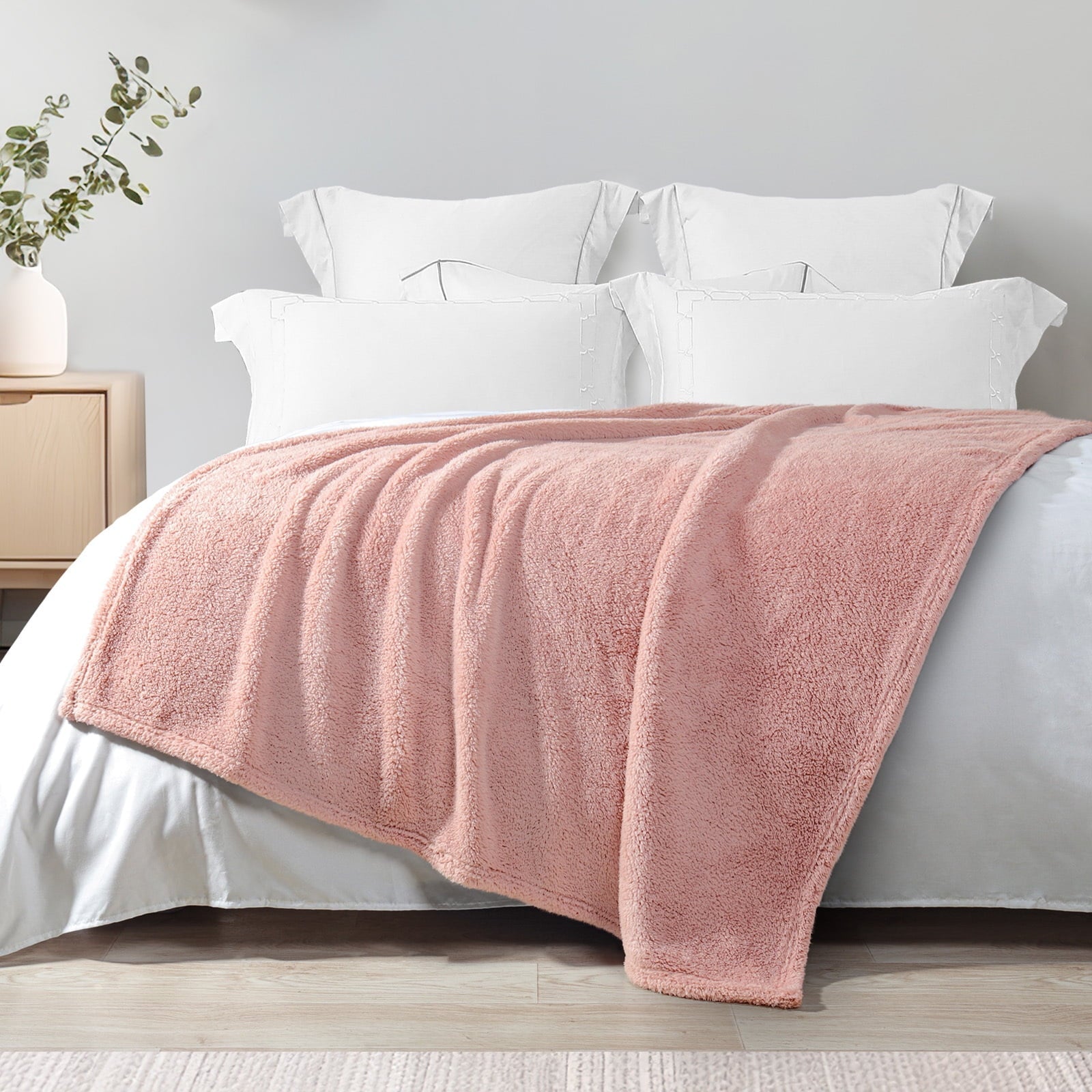 Lightweight Warm Soft Fleece Throw Blanket for Couch, Super Soft Velvet Plush Bed Blanket, 50x60 Inches, Pink - Lightweight Plush Warm Blanket for All Seasons Detail