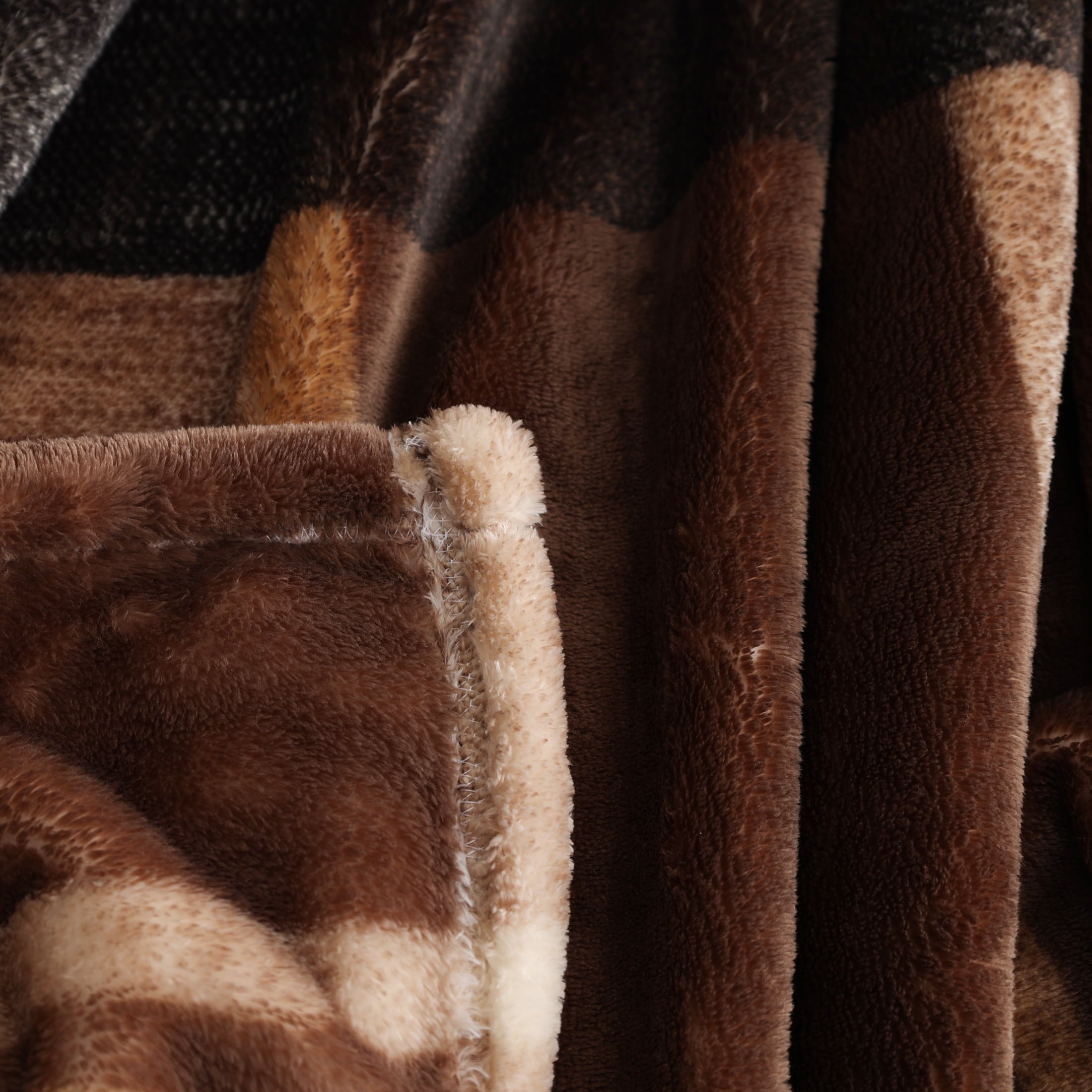Cozy Fleece Printed Velvet Plush Super Soft Throw Blanket, Oversized, Shelton Brown Plaid - Lightweight Plush Warm Blanket for All Seasons Detail