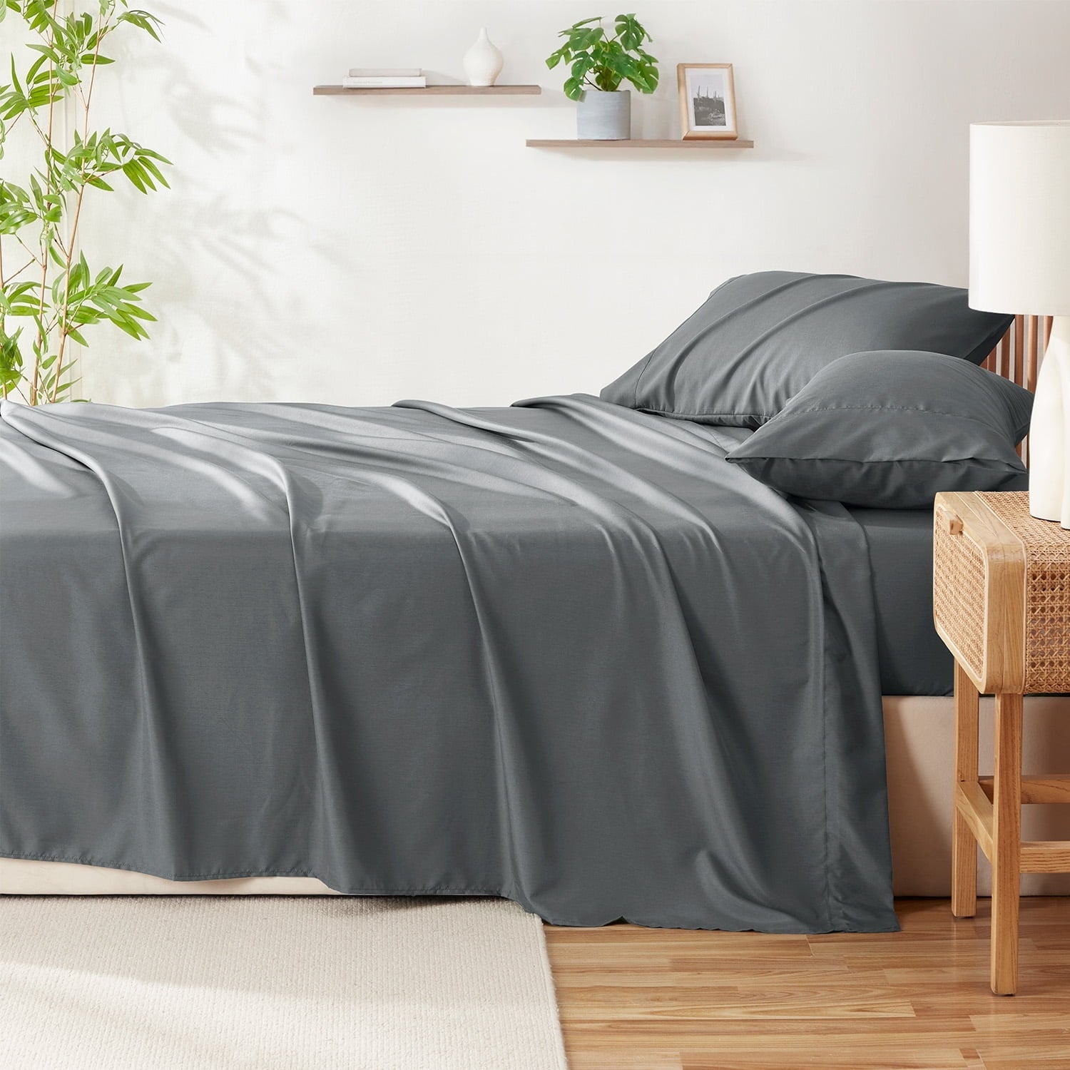 Cooling Sateen Virtu Bed Sheets Set, Deep Pocket Rayon Derived 4 Piece Queen Sheets sets, Gray - Breathable Egyptian Cotton Flat & Fitted Sheets Detail
