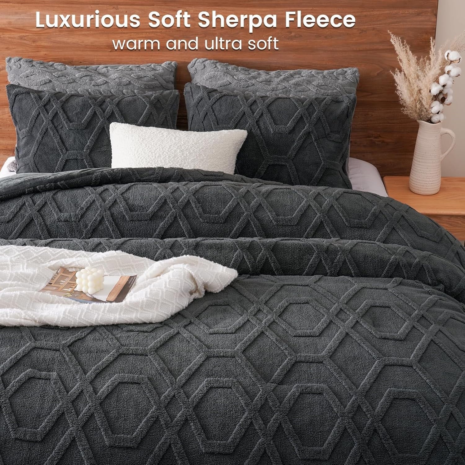 Luxurious Quilted Warm Sherpa Fleece Queen Comforter Set, 3D Tufted Fluffy Dark Grey Bedding for Winter, Soft 3 Pieces Shaggy Bed Set, ... - Hypoallergenic Ultra-Fluffy Quilt for Winter Detail