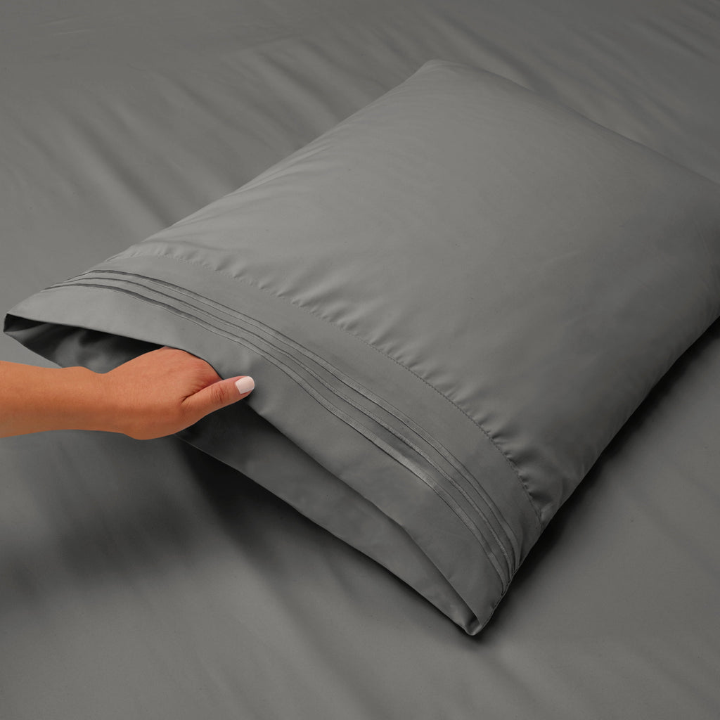 Breathable Luxury Sheets Set, 4 Piece Deep Pocket Sheets, 100% Soft Microfiber Bed Sheets Set, Gray - Breathable Egyptian Cotton Flat & Fitted Sheets Detail