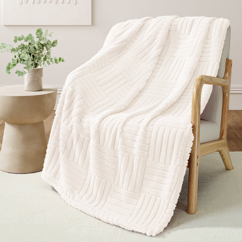 Reversible Sherpa Fluffy Fleece Throw Blanket 50"x60" for Couch, Bed, Sofa, Fuzzy Soft Cozy Throw with Decorative Jacquard Pattern for ... - Luxury Knitted Decorative Throw Blanket with Fringes Detail