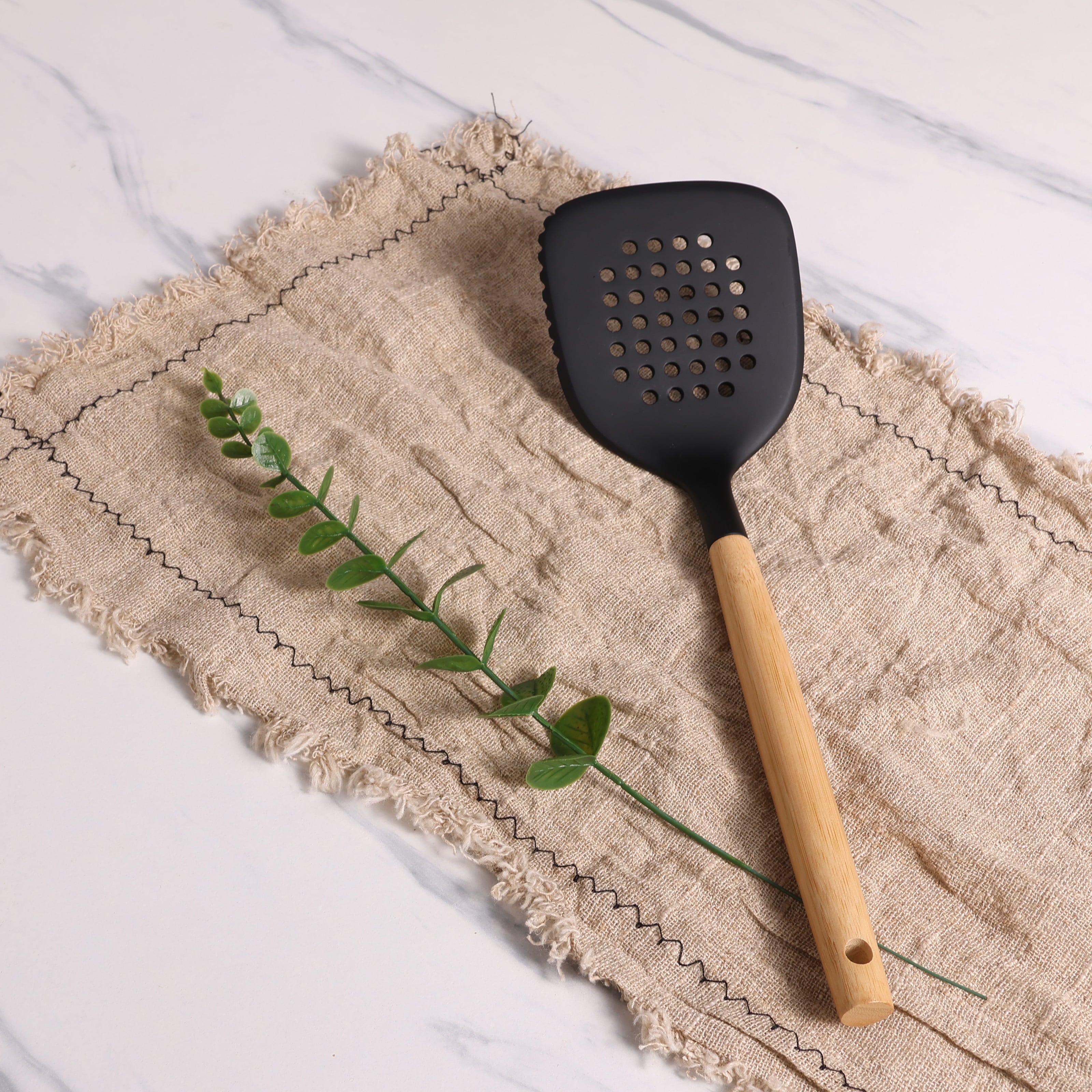 Chef-Quality Kitchen and Cooking Utensil Turner, 13" L, Black - High-Precision Culinary Tool for Baking & Cooking Detail