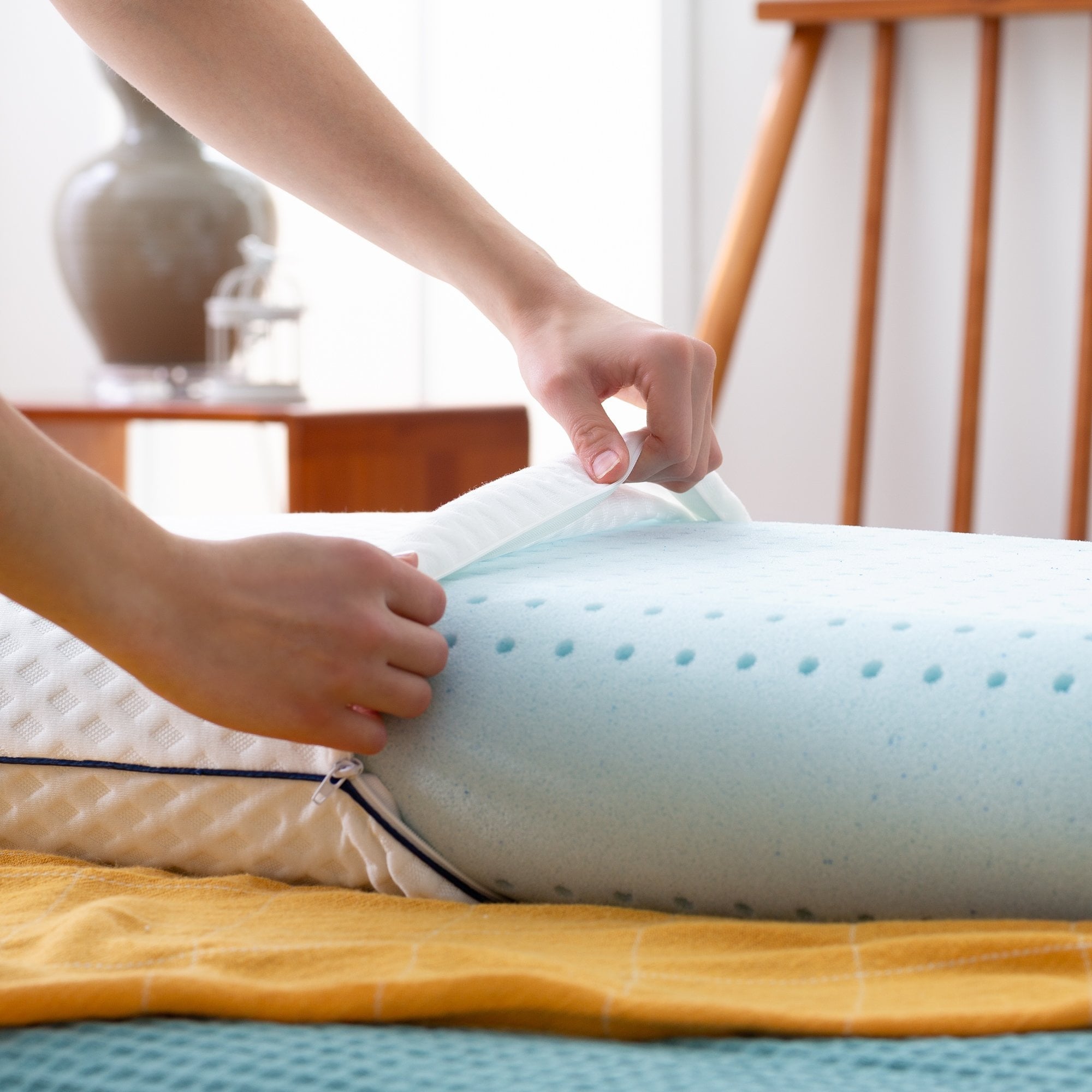 Hotel Collection Medium Feel Standard Size Ventilated Gel Memory Foam Bed Pillow with Washable Cover and Temperature Regulating Infusion - Hotel Quality Plush Sleeping Pillows Detail