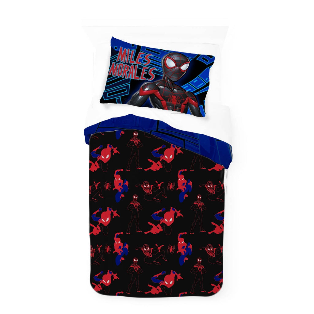 Luxurious Quilted Spiderman Techno City Kids 2 Piece Blue Reversible Comforter and Pillowcase Set, Twin/Full - Hypoallergenic Ultra-Fluffy Quilt for Winter Detail