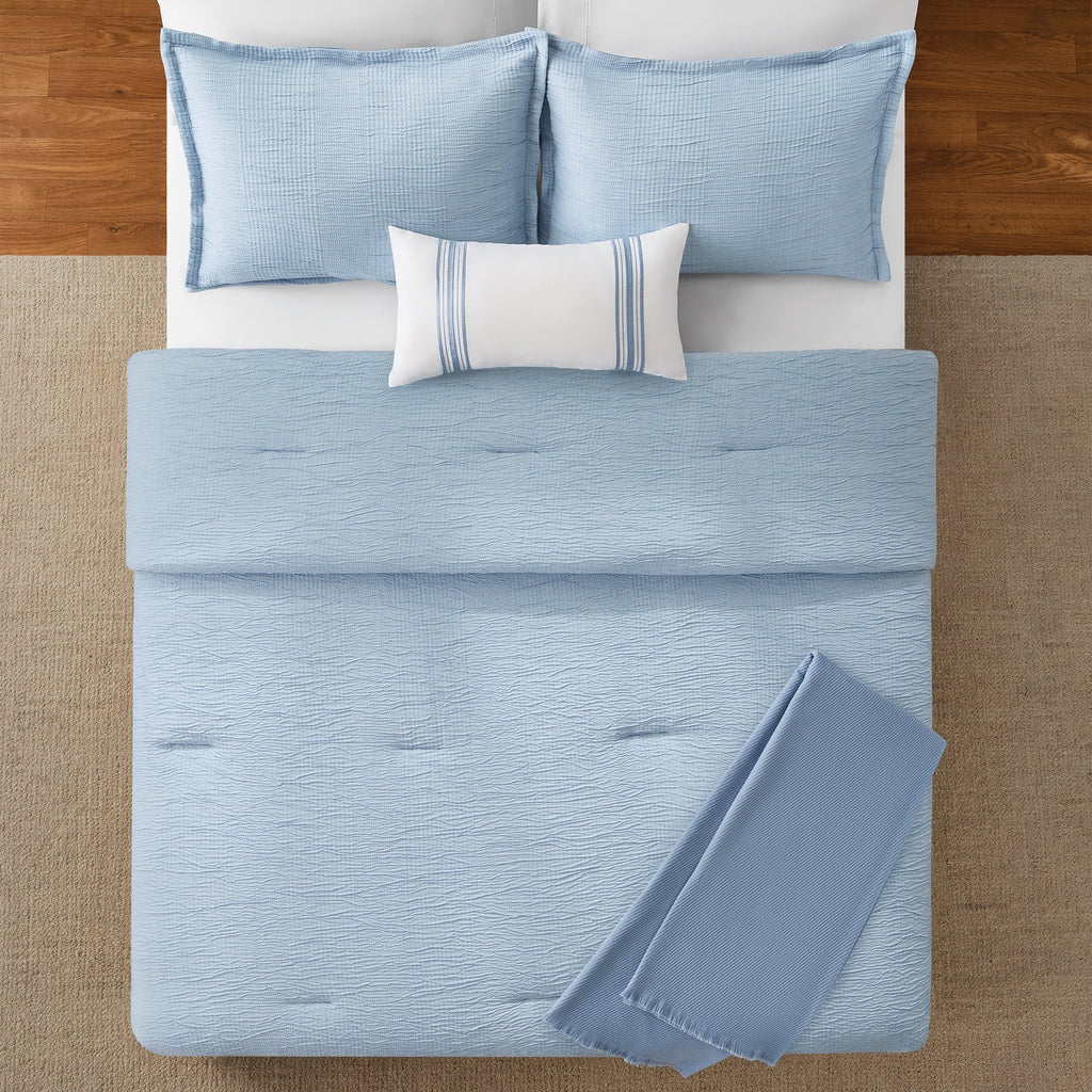 Hypoallergenic Cloud Full/Queen Comforter Set, All-Season, 5-Piece, Blue Matelasse Tonal Stripe - All-Season Down Alternative Comforter Insert Detail
