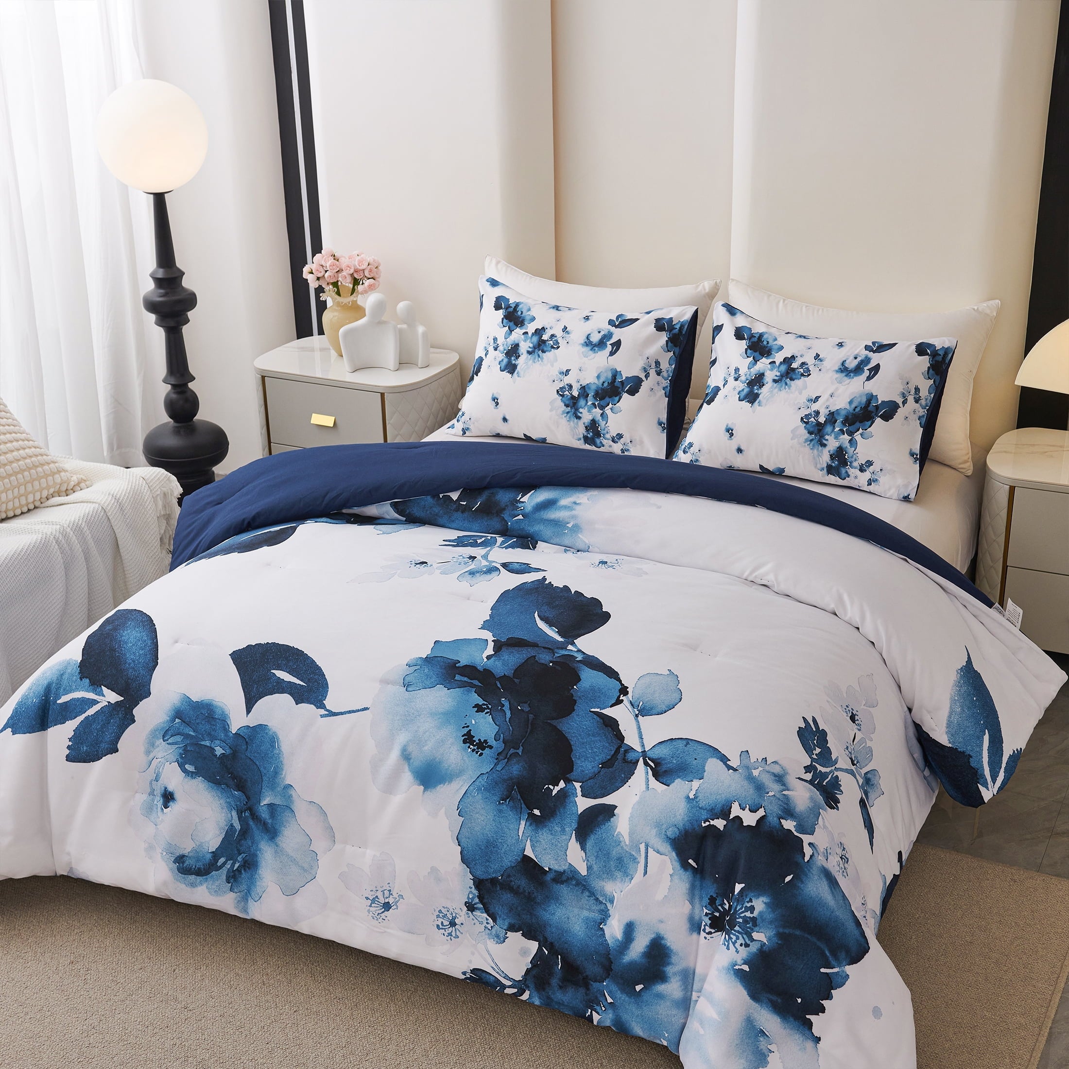 Hypoallergenic Cloud 3 Pieces Blue and White Floral Comforter Set King Size, Flower Bedding with Watercolor Flowers Pattern for Women, Rev... - Cloud-Like Soft Lightweight Bed Comforter Detail