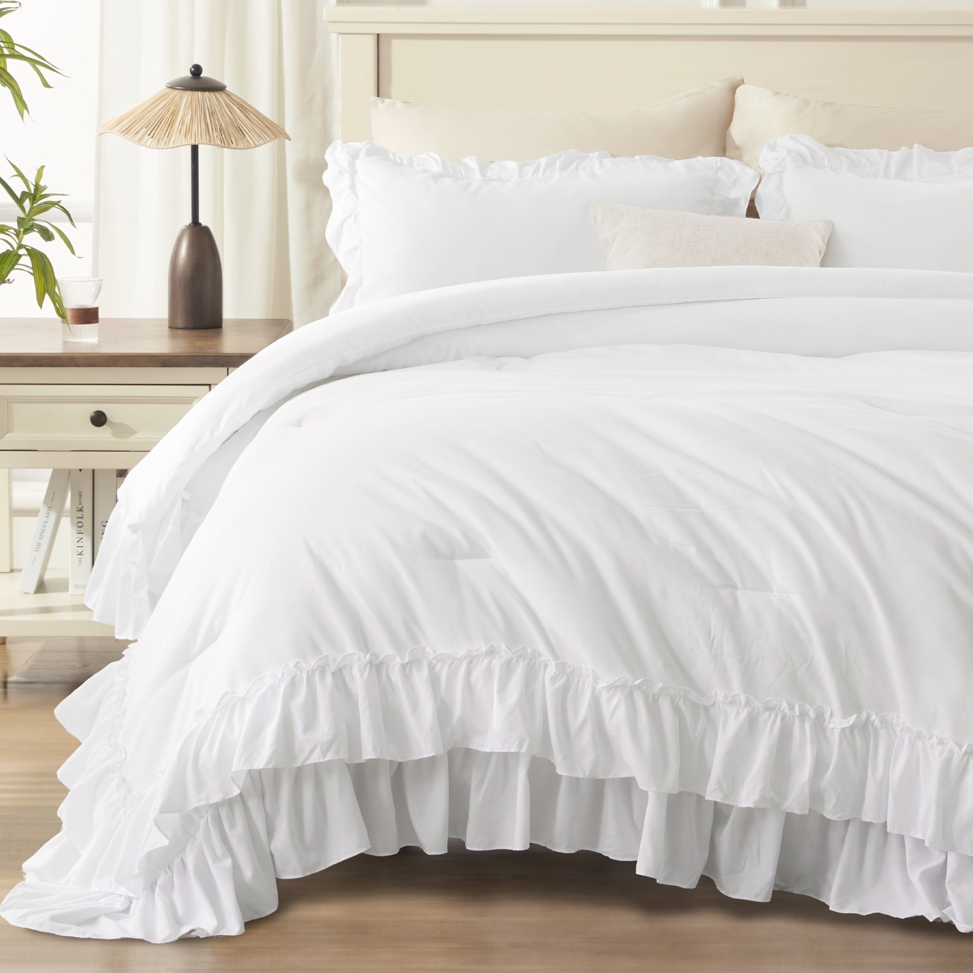 Luxurious Quilted Queen Comforter Set White - 3 Pieces Soft Fluffy Ruffle Bedding Comforter Sets for Queen Bed, All Season Farmhouse Li... - All-Season Down Alternative Comforter Insert Detail