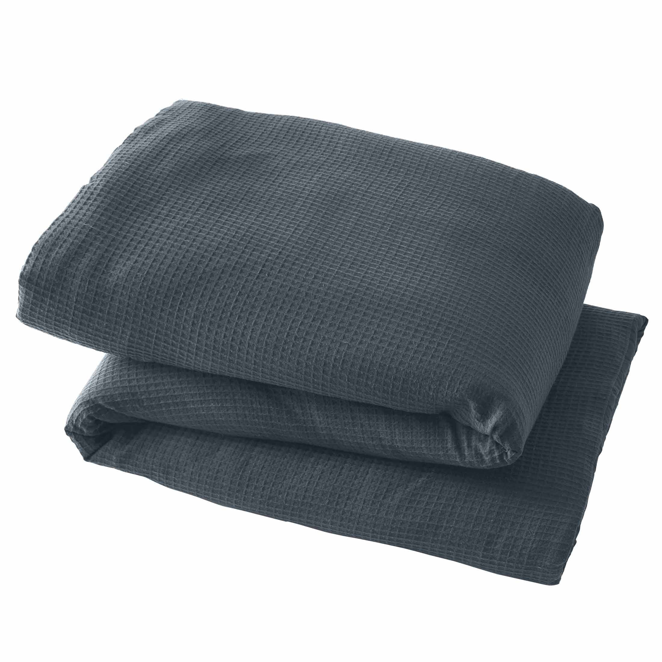 Luxurious Quilted 3-Piece Grey Waffle Comforter Set, Adult Full/Queen - All-Season Down Alternative Comforter Insert Detail