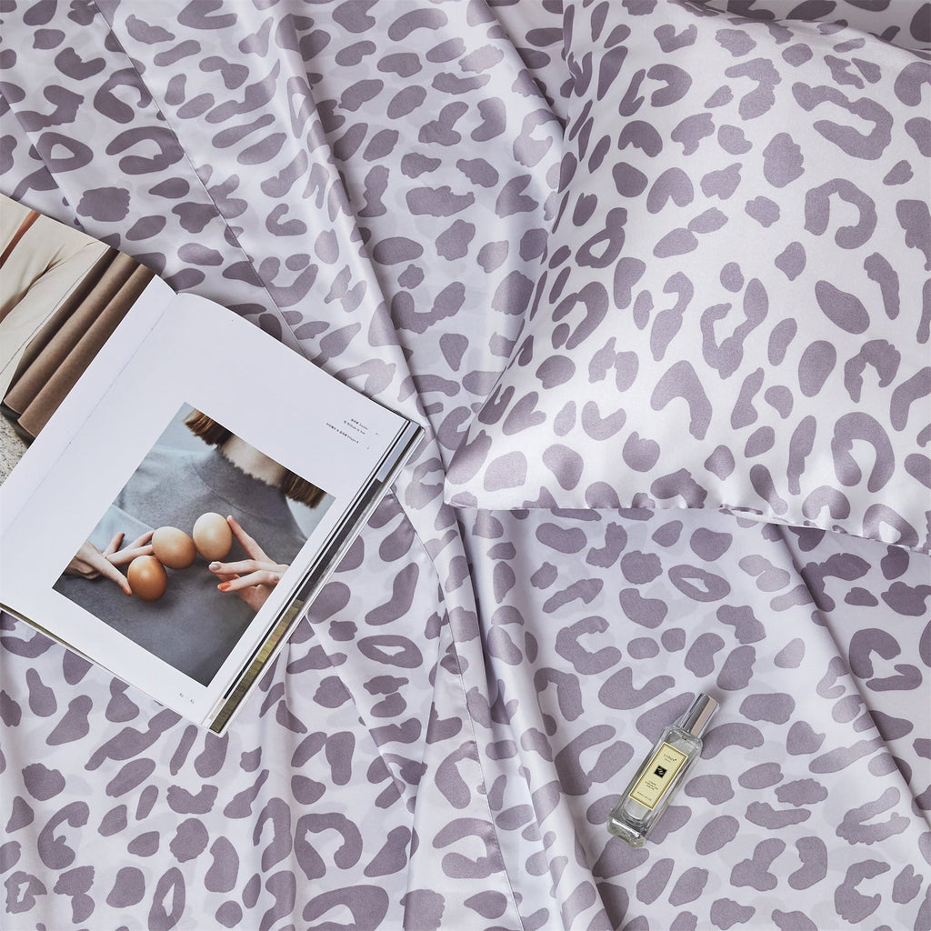 Ultra-Soft Satin Sheets Twin Silk Sheets Silver Leopard Bed Sheet Set Deep Pocket Bed Flat Fitted Sheet, 3-Pieces - Cooling Hotel Quality Bedding Sheets and Pillowcases Detail