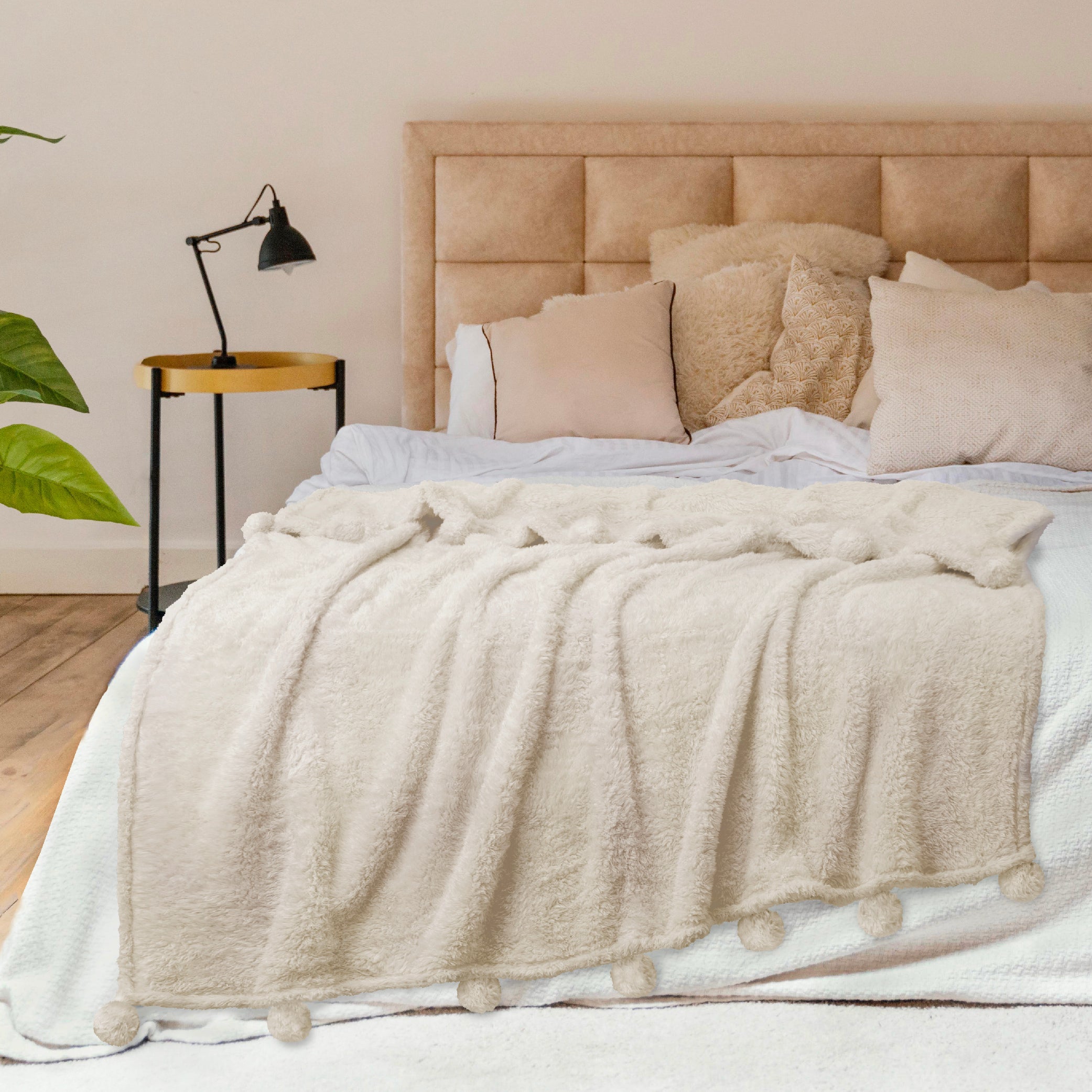 Cozy Fleece Ivory Cream Sherpa Throw Blanket with Soft Pom Pom Fringe, Plush Cozy Warm Blankets for Couch Bed Sofa, Fuzzy Fleece ... - Super Soft Reversible Sherpa Flannel Blanket Detail