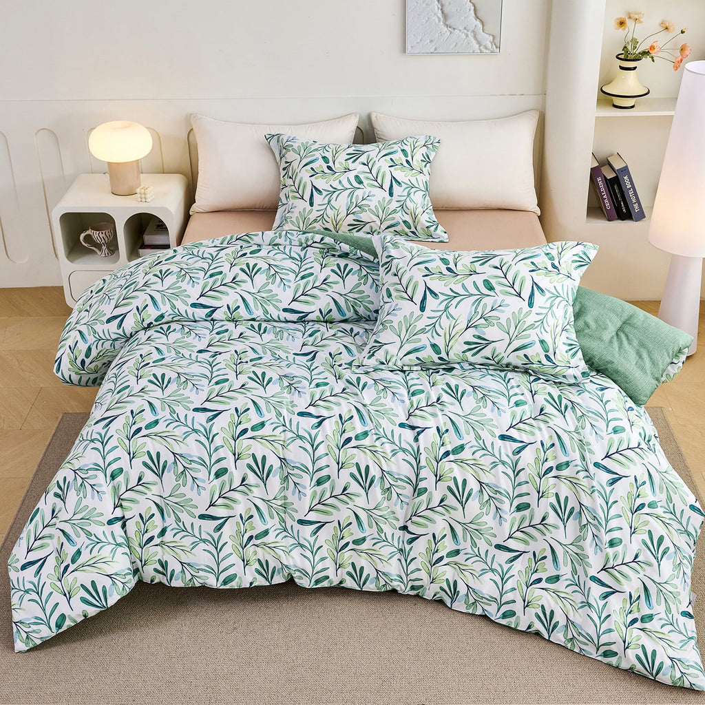 Fluffy Down Alternative 3-Piece Floral Comforter Set King Size, Green and White Botanical, Soft Microfiber All-Season Bedding for Adults & Teens - Hypoallergenic Ultra-Fluffy Quilt for Winter Detail