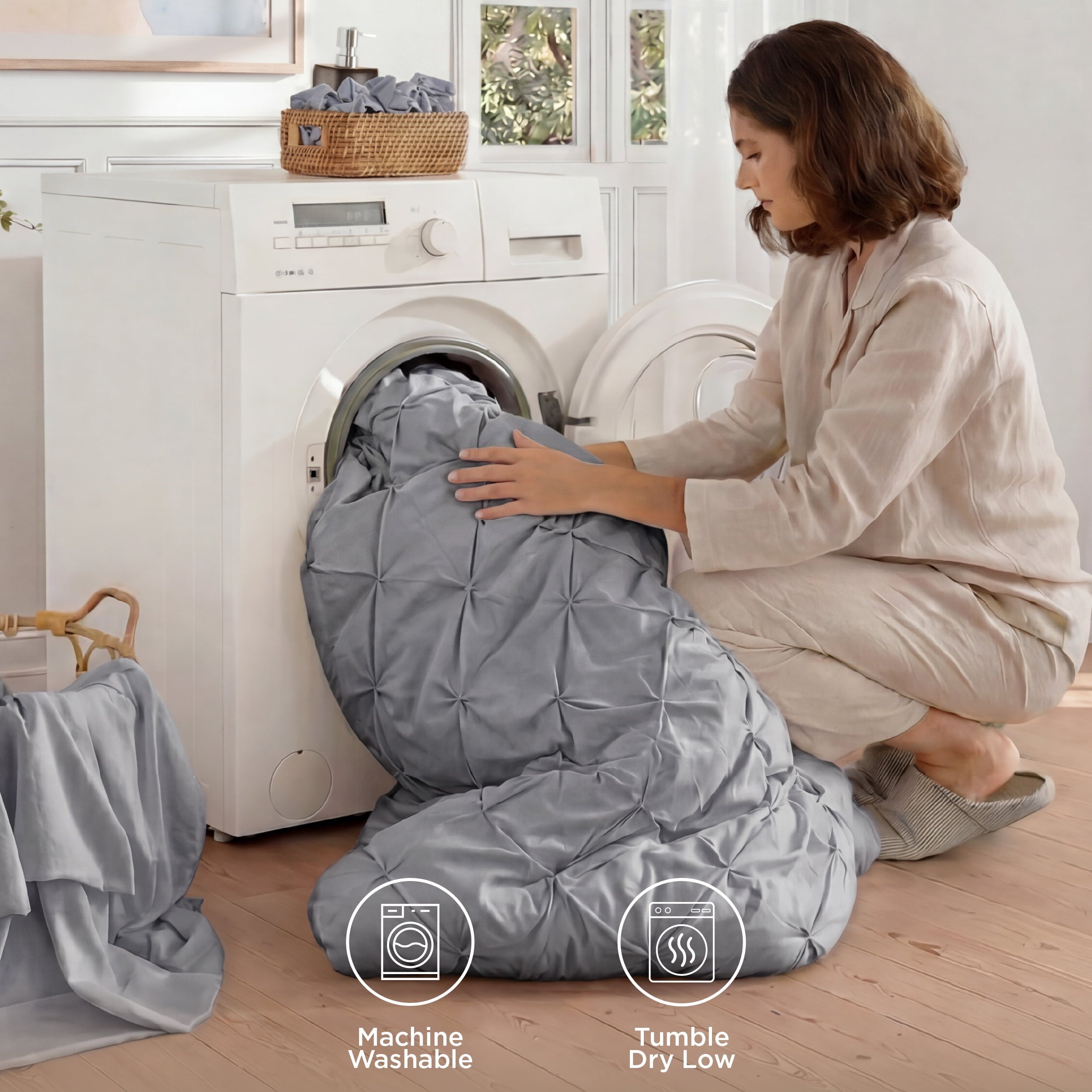 Fluffy Down Alternative Queen Comforter Set Grey, Bed in a Bag Queen Size Bedding, 7 Pieces Pinch Pleat All Season Comforter - All-Season Down Alternative Comforter Insert Detail