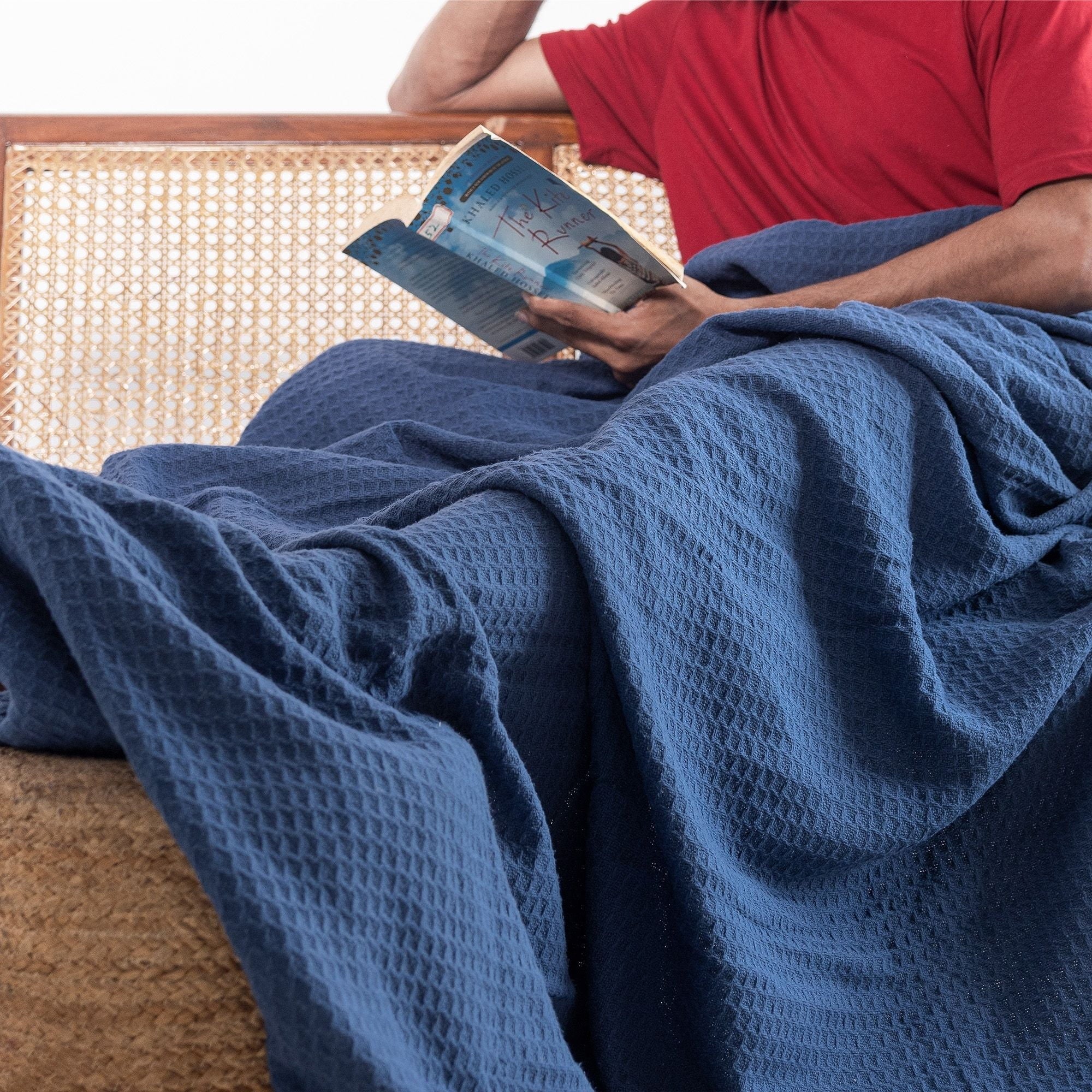 Cozy Fleece Twin Waffle Throw Blanket for Couch (68" x 92"), 100% Cotton Throw Blankets for Bed, Waffle Blanket for Bed (Navy) - Super Soft Reversible Sherpa Flannel Blanket Detail