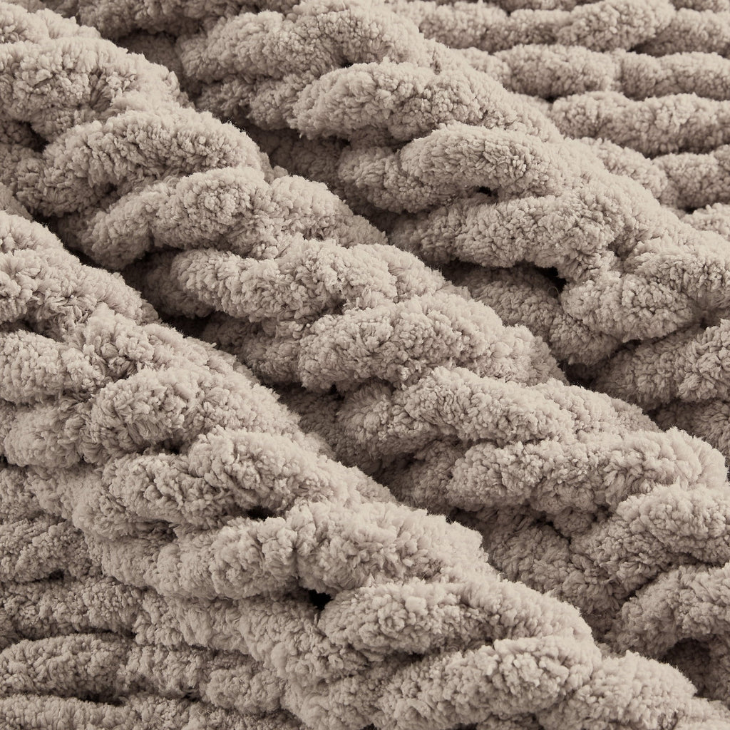 Cozy Fleece Chunky Knit Throw Blanket Handmade Soft Throws for Couch Sofa Bed, 50" x 60" Taupe - Lightweight Plush Warm Blanket for All Seasons Detail