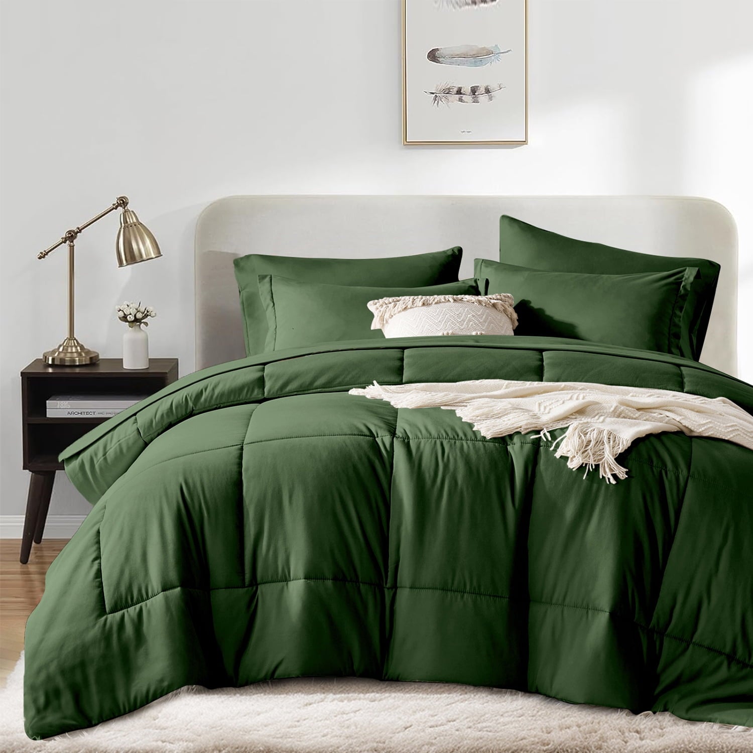 Luxurious Quilted Queen Comforter Set Forest Green Bed in a Bag Queen Size 7 Pieces Soft Bed Set Lightweight Microfiber Green Bedding C... - Hypoallergenic Ultra-Fluffy Quilt for Winter Detail