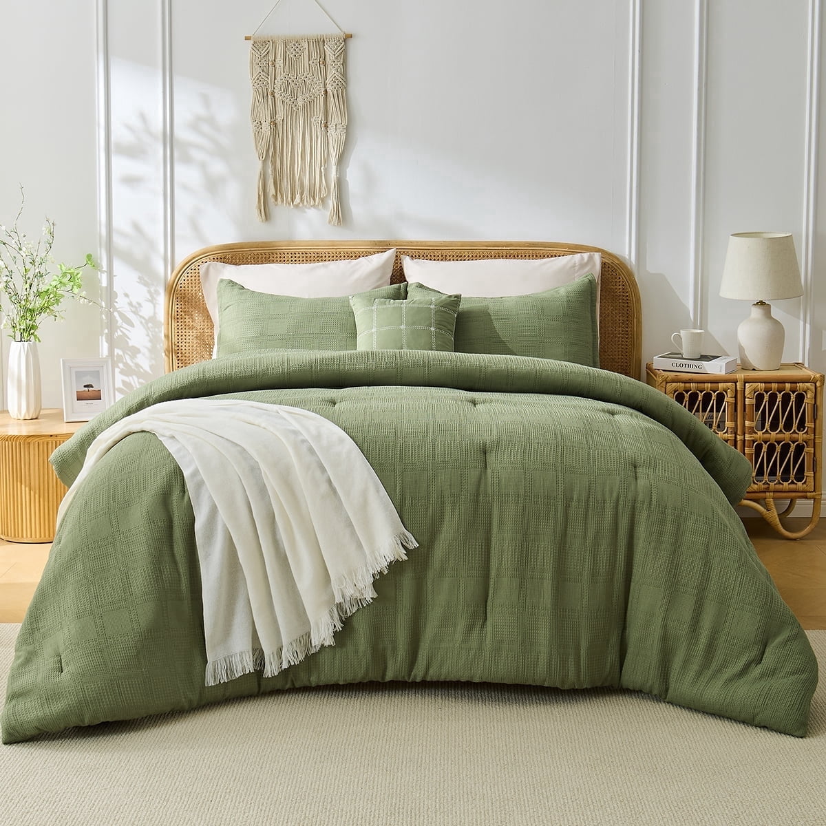 All-Season Waffle Weave Comforter Set with Throw Blanket for Couch, 5-Piece King/Cal King Size Lightweight Comforter Bet Set for... - Cloud-Like Soft Lightweight Bed Comforter Detail
