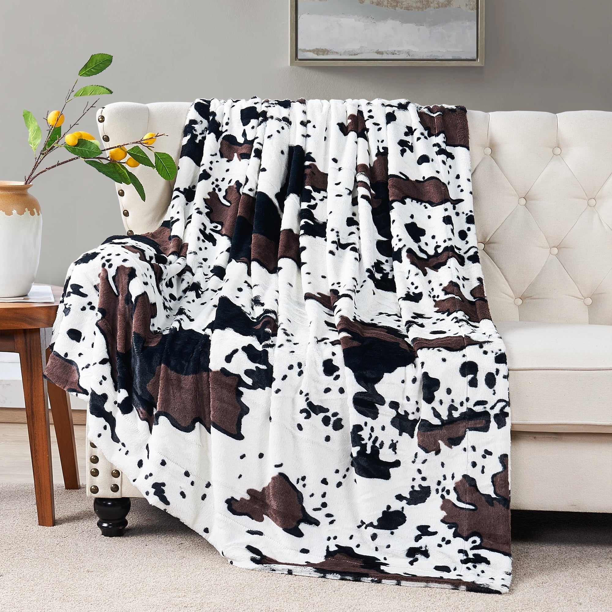 Decorative Knitted Cow Print Double Sided Faux Fur Throw Blanket, Soft Cozy Fuzzy Black and White Throw, 50x60 inches - Lightweight Plush Warm Blanket for All Seasons Detail