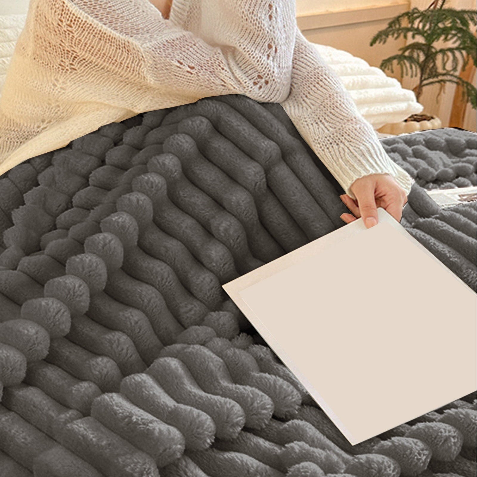 Super Soft Flannel Bunny Blanket, Super Soft & Warm Faux Rabbit Fur Throw Blanket, Lightweight Microfiber Machine Washable for Bedroom, ... - Luxury Knitted Decorative Throw Blanket with Fringes Detail