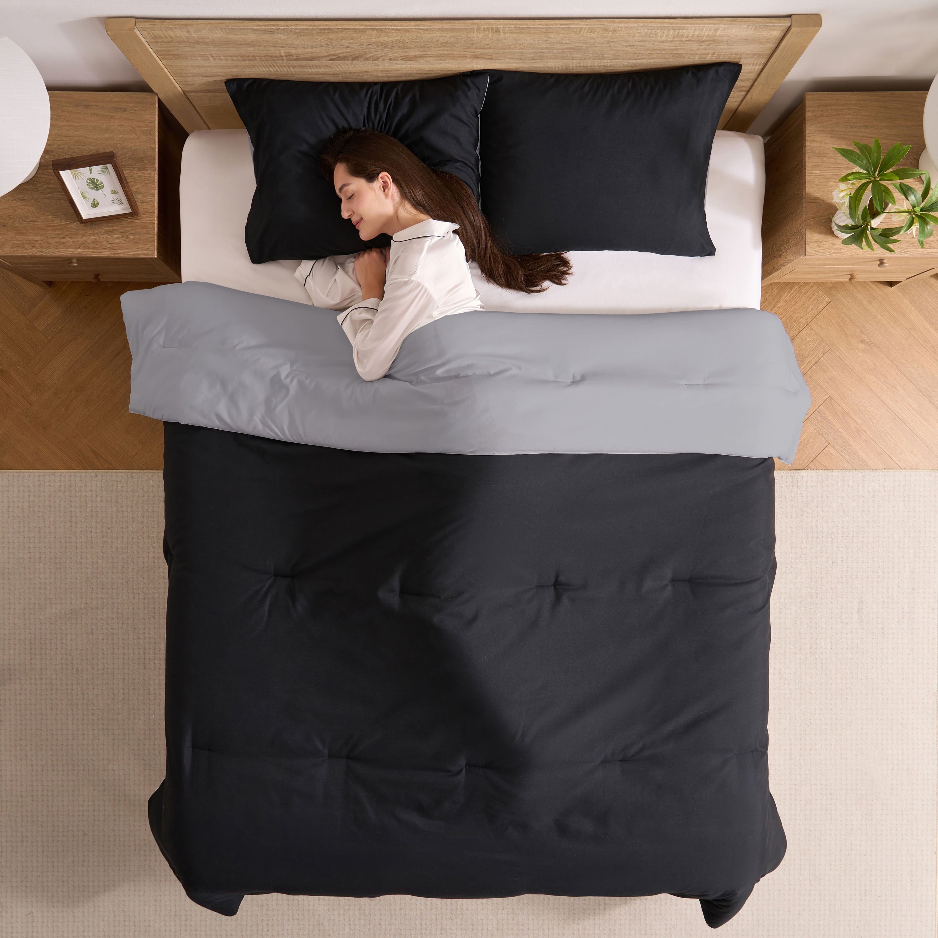 Fluffy Down Alternative Comforter Sets, All Season Lightweight Reversible Queen Comforter Set, 3-Pc Bedding Sets, Black/Charcoal gray - Hypoallergenic Ultra-Fluffy Quilt for Winter Detail