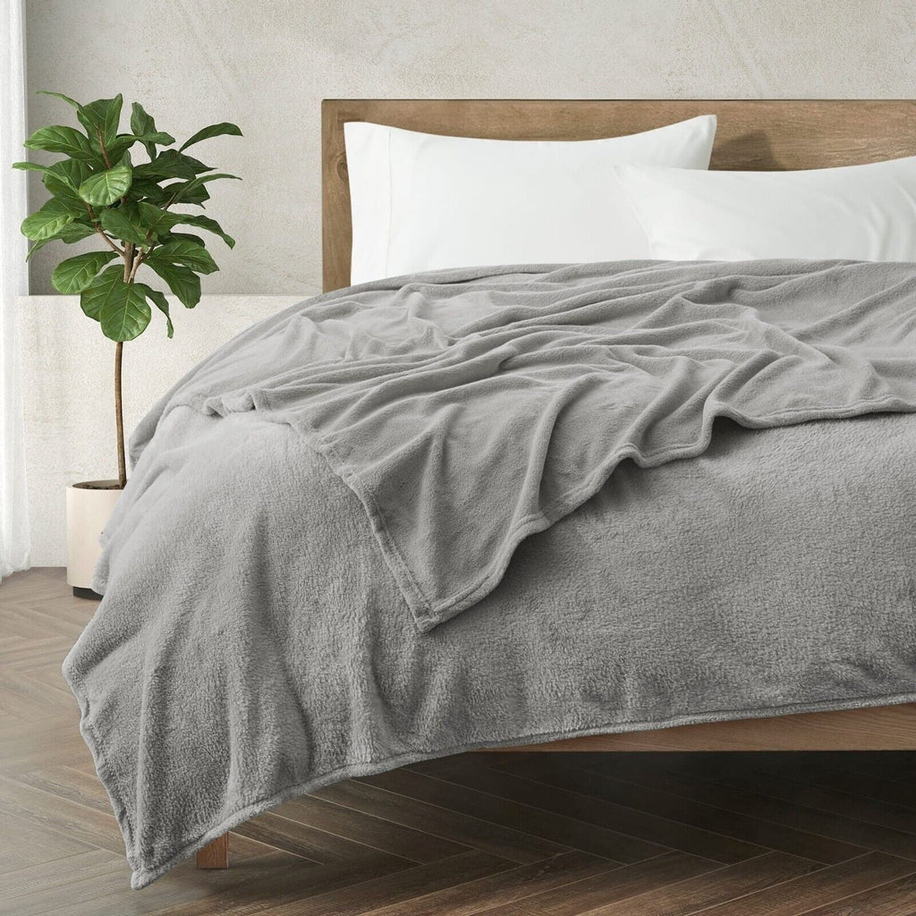 Reversible Sherpa Soft Throw Blankets - Multipurpose - Throw, Twin, Full, Queen, King - 17 DIFFERENT Colors! - Cozy Fleece Throw Blanket for Couch & Bed Detail