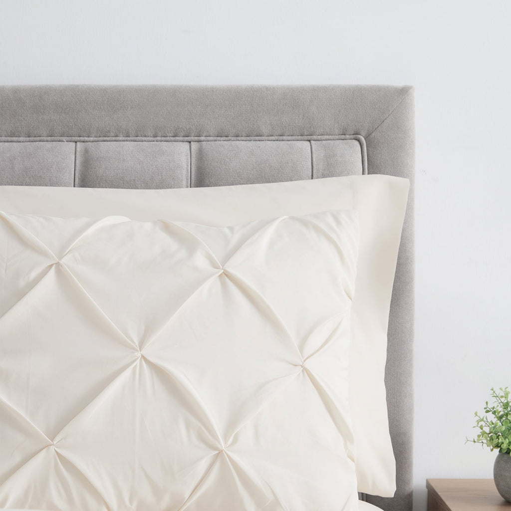Heavyweight Warmth Comforter Set, 3-Piece, Queen, Pleated Wrinkle-Resistant Microfiber Bedding, Ivory, All-Season - Hypoallergenic Ultra-Fluffy Quilt for Winter Detail