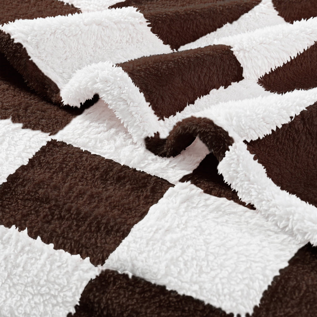 Super Soft Flannel Checkered Throw Blanket, Super Soft and Warm Fluffy Fleece Blanket for Couch, Sofa, Bed, Cute Plaid Pattern, Coffee, ... - Cozy Fleece Throw Blanket for Couch & Bed Detail