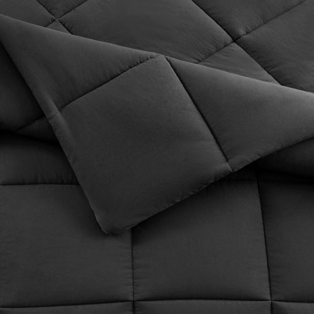 Hypoallergenic Cloud All in One Down Alt Reversible Comforter and Sheet set- 5 Piece, Twin, Black - Cloud-Like Soft Lightweight Bed Comforter Detail
