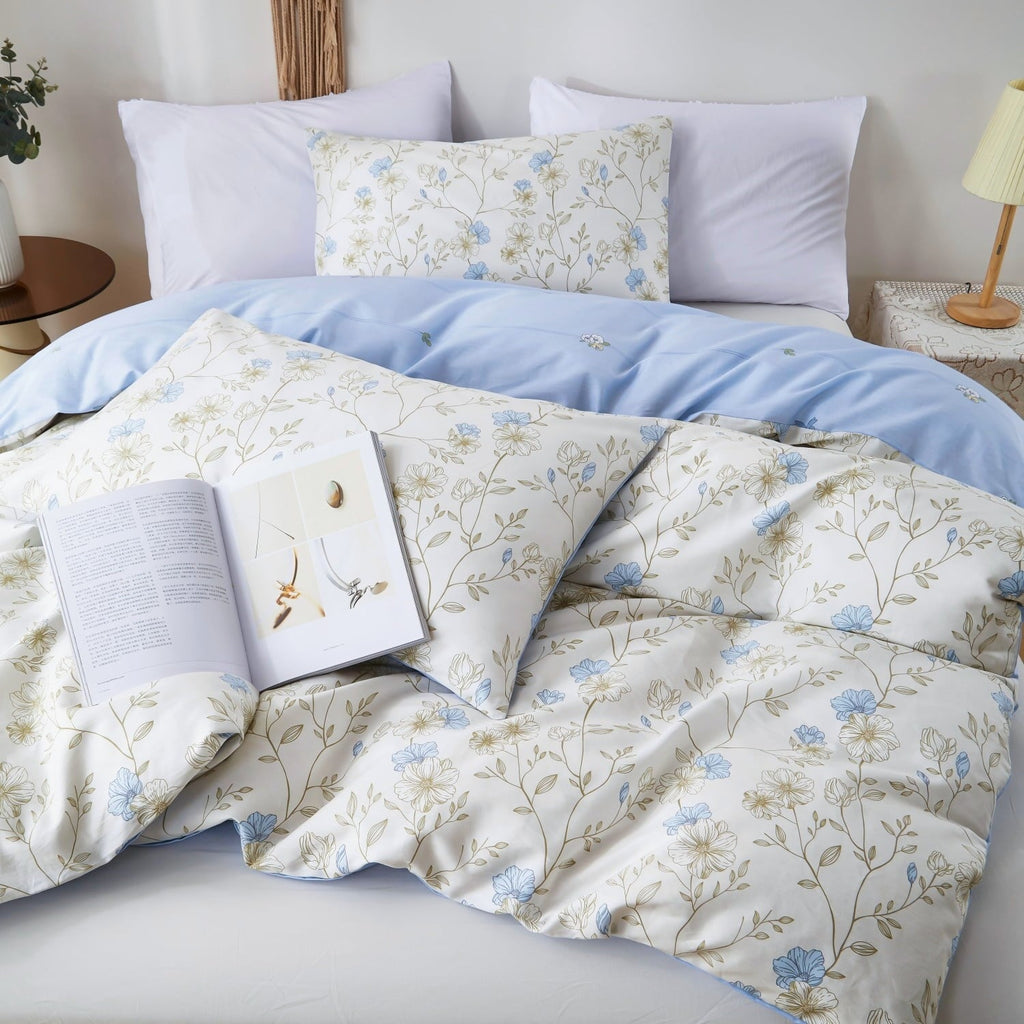Hypoallergenic Cloud Cotton Comforter Sets Queen Size, 3 Pieces Botanical Blue Floral Reversible Bedding Sets for Adults All Season - All-Season Down Alternative Comforter Insert Detail