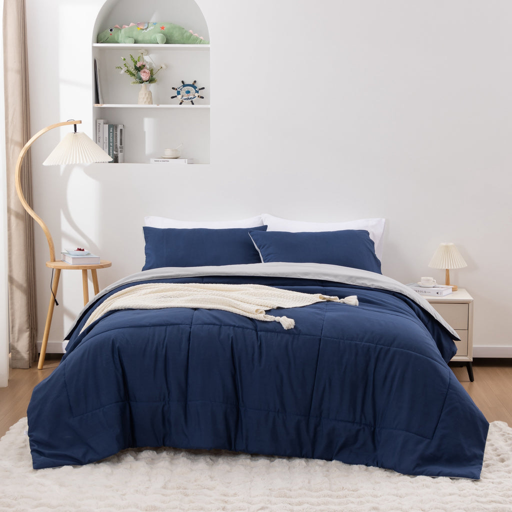All-Season Queen Comforter Set All Season Reversible Bed Set with 2 Pillow Cases 3 Pieces Bedding Sets Down Alternative Blue/Gra... - Cloud-Like Soft Lightweight Bed Comforter Detail