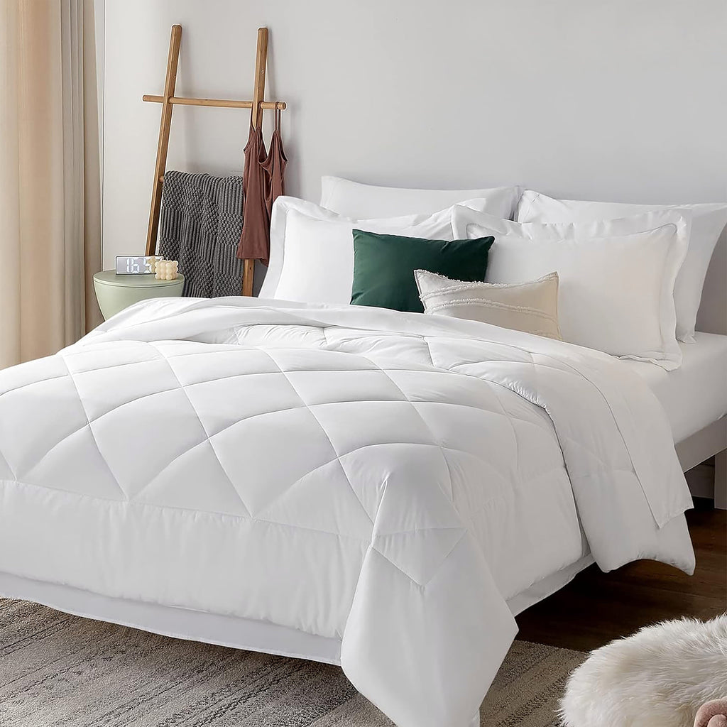 Hypoallergenic Cloud Comforter Set 7-Piece Bed in a Bag - Adult, White, Queen - Luxurious Quilted Duvet Cover Set Detail