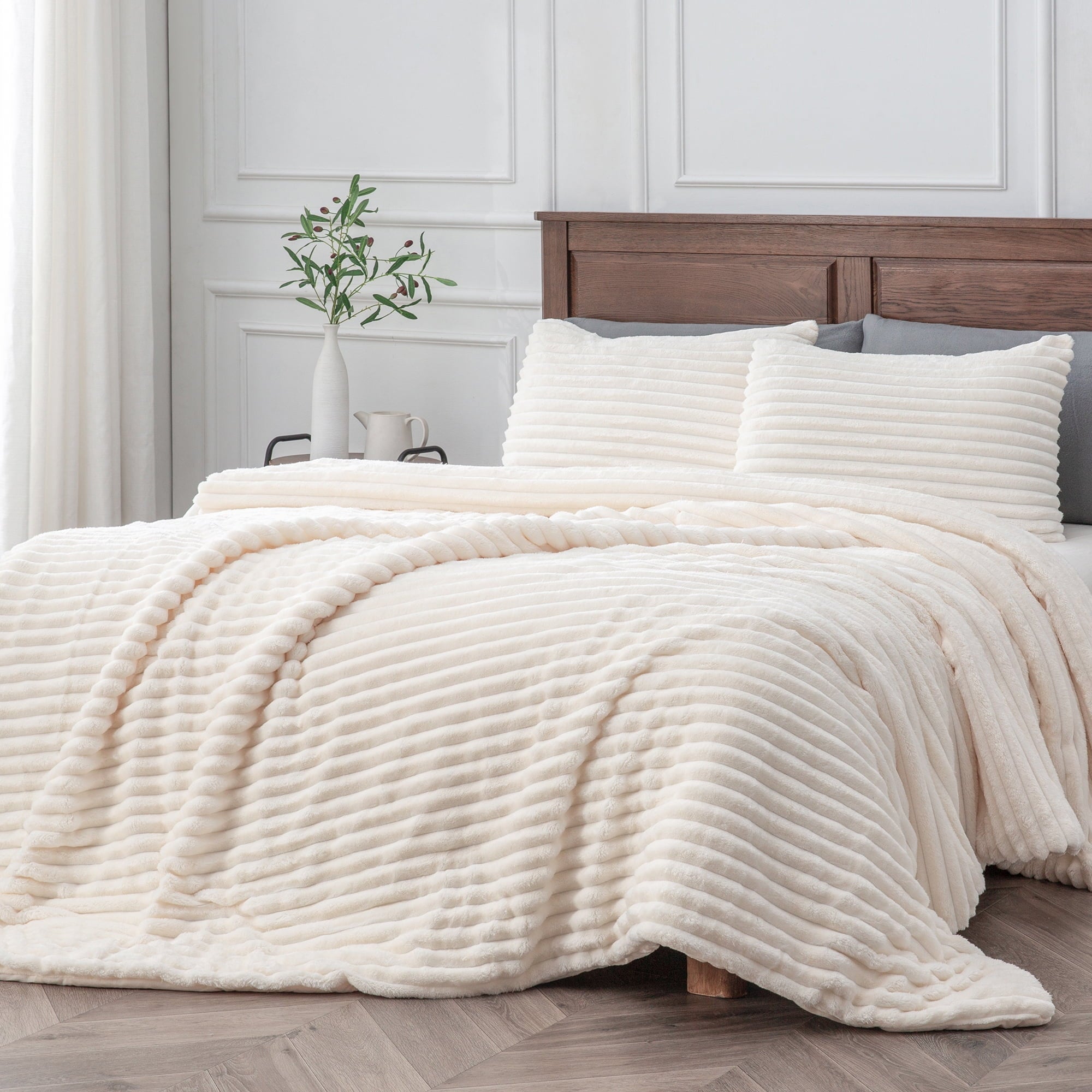 Hypoallergenic Cloud Fleece Queen Comforter Set -Super Soft & Warm Fluffy White Bedding, Luxury Fuzzy Heavy Bed Set for Winter with 2 Pill... - Luxurious Quilted Duvet Cover Set - Default Title