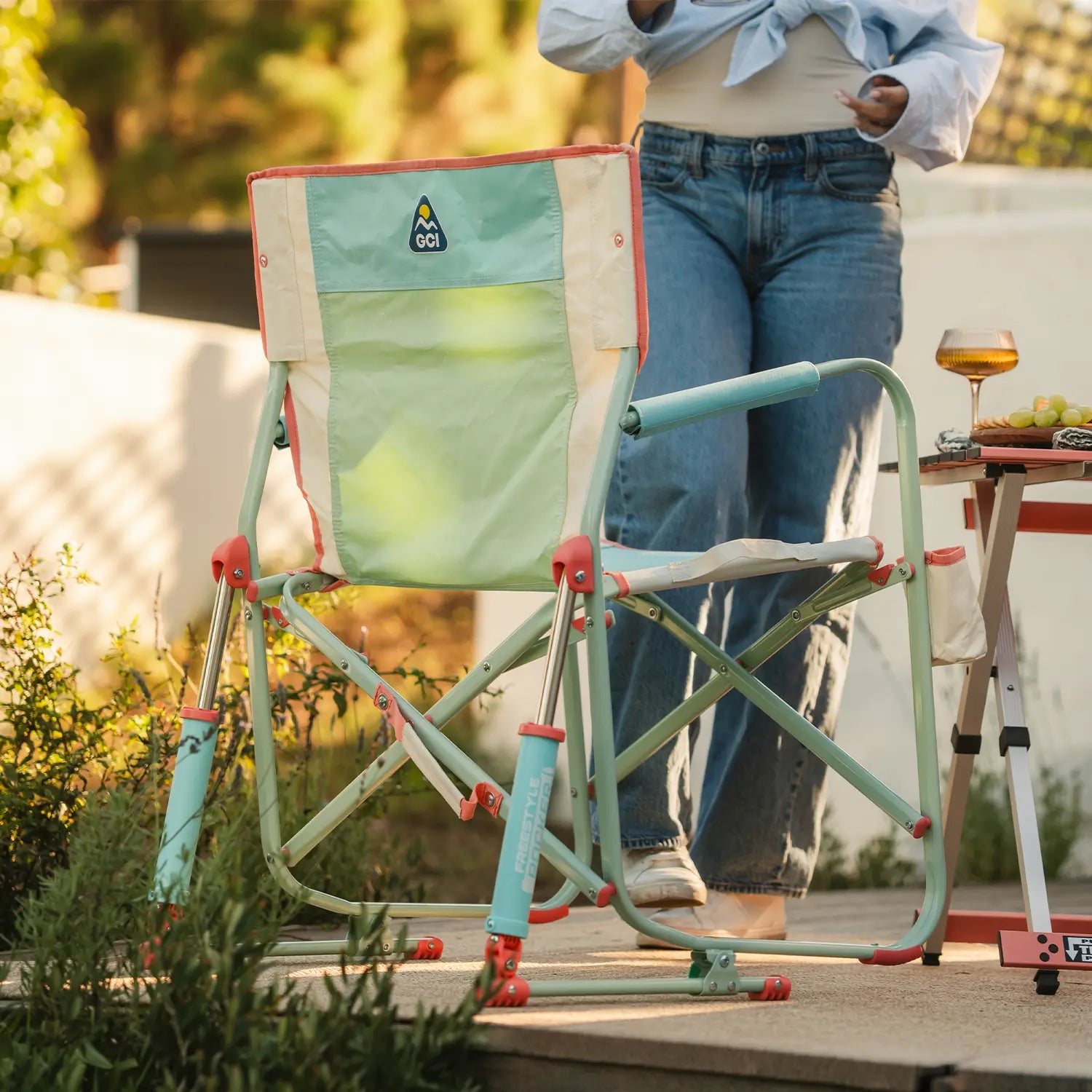 Patented Spring-Action Freestyle Rocker - Choice 711 - Heavy-Duty Kickback Rocker with Beverage Holder Detail