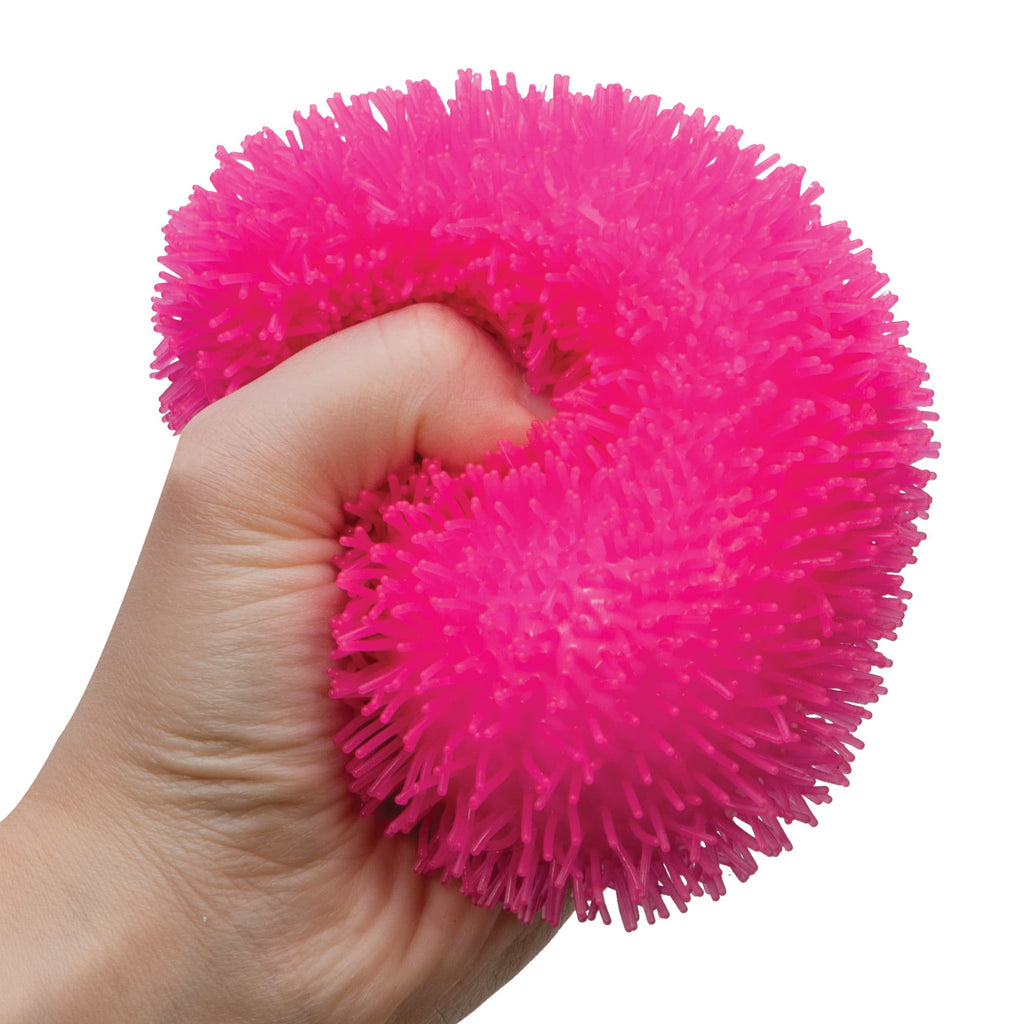 Shaggy Tactile Shaggy NeeDoh | Collection Winter Creek - Shaggy Tactile Ribbed Stress Relief Toy Detail