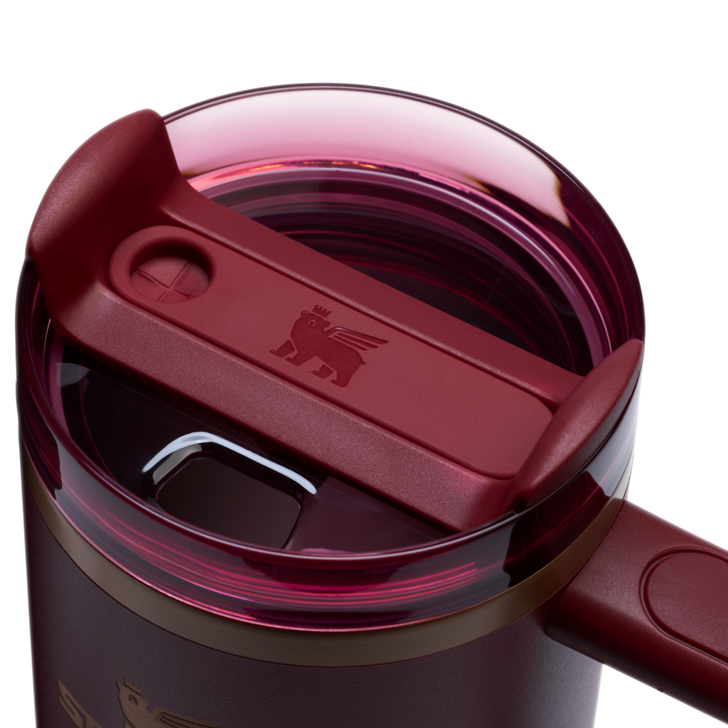Double-Wall Vacuum The Quencher H2.0 Flowstate Tumbler | Stanley Create D331C - FlowState 3-Position Lid Insulated Travel Mug Detail