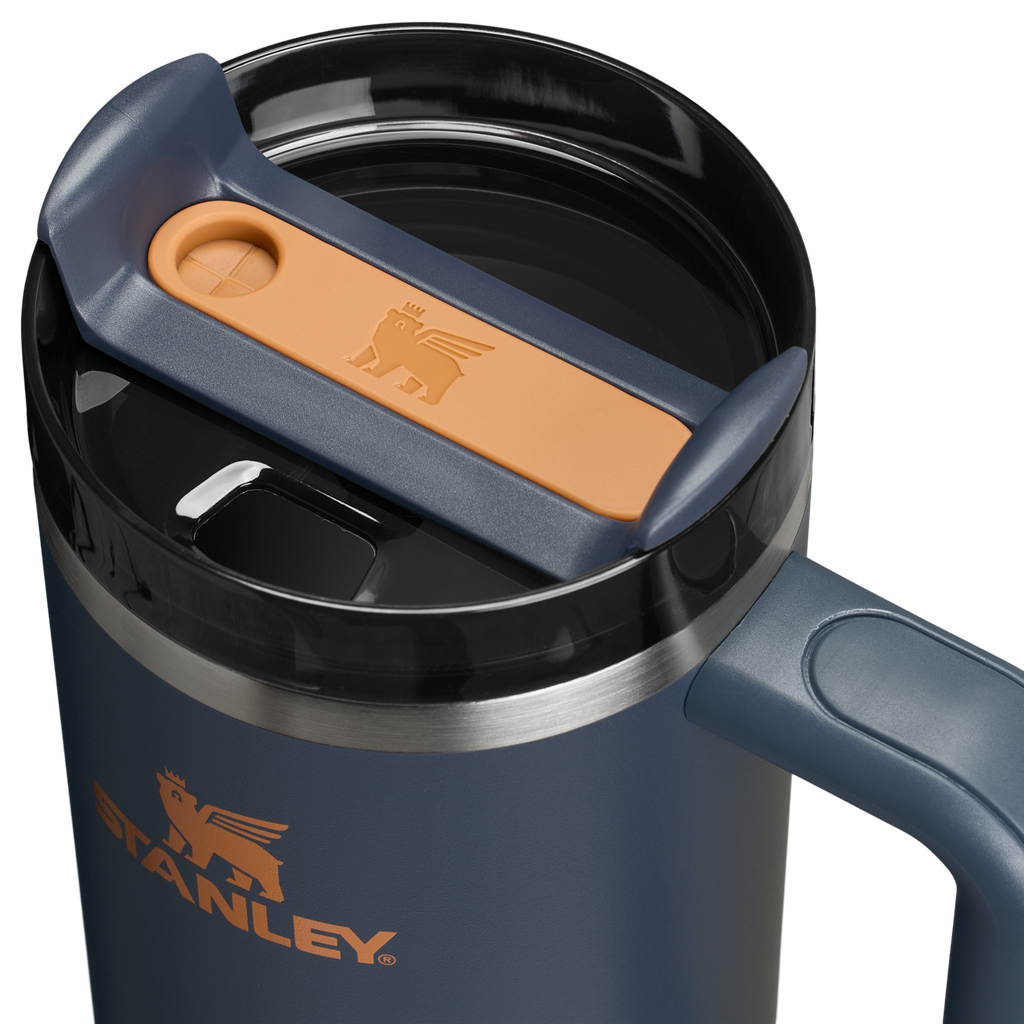 Double-Wall Vacuum The Quencher H2.0 Flowstate Tumbler | Stanley Create D331C - FlowState 3-Position Lid Insulated Travel Mug Detail