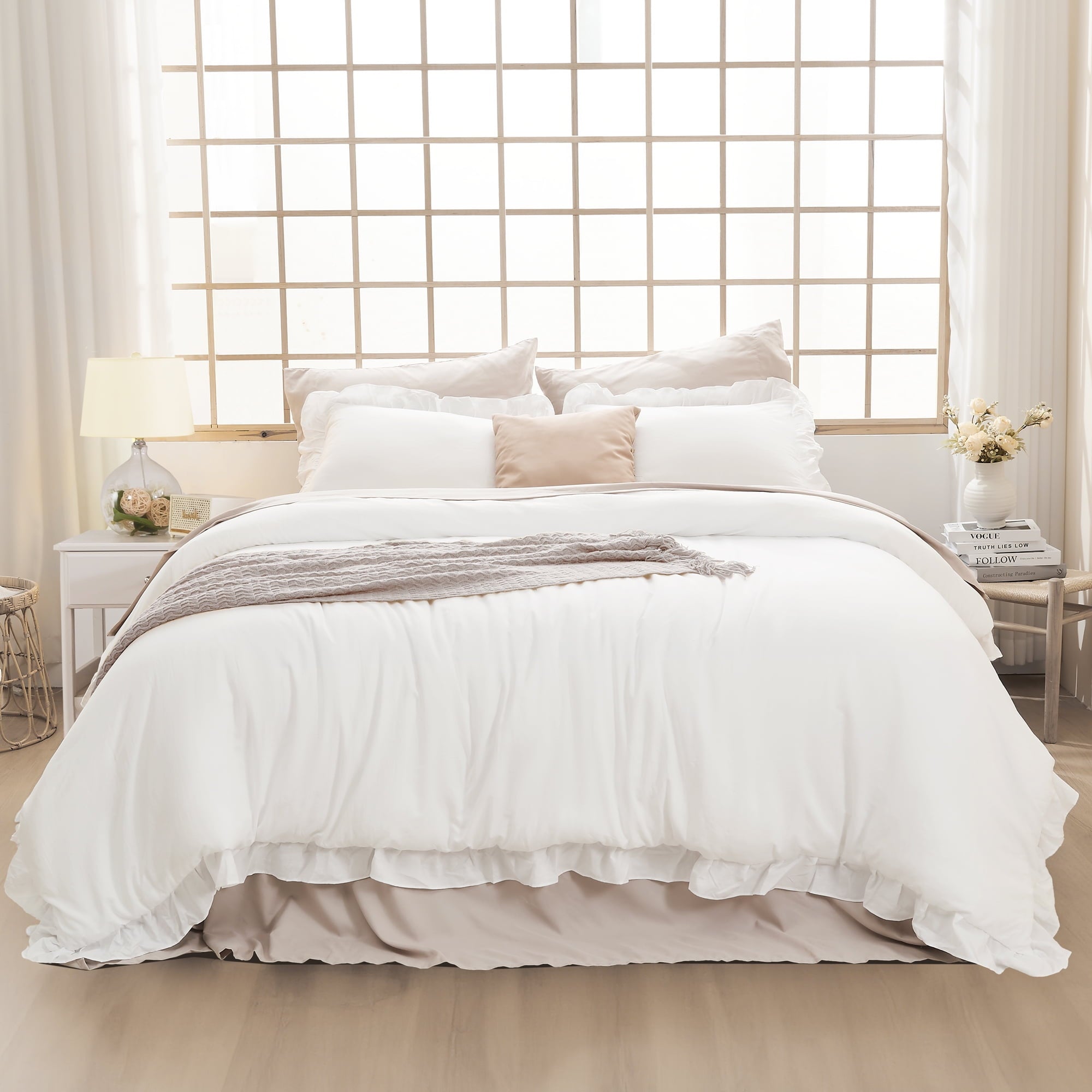 Fluffy Down Alternative Queen Comforter Set White, 3 Pieces Soft Fluffy Farmhouse Ruffle Bedding Comforter Sets for Queen Bed, All Season Lig... - Cloud-Like Soft Lightweight Bed Comforter Detail