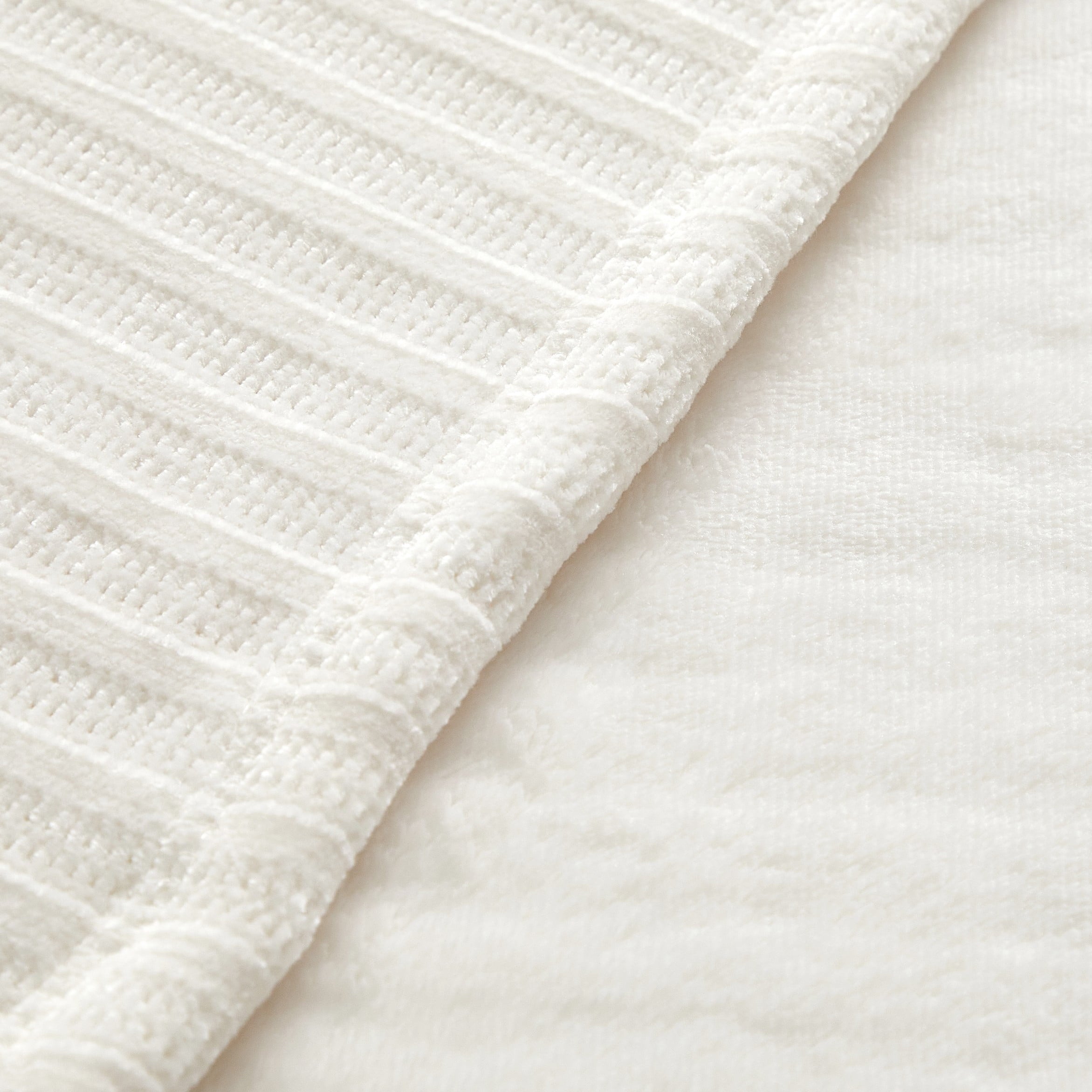 Cozy Fleece Cozy Chenille Reverse to Plush Soft Couch Throw, Vanilla Dream, Standard Size - Super Soft Reversible Sherpa Flannel Blanket Detail