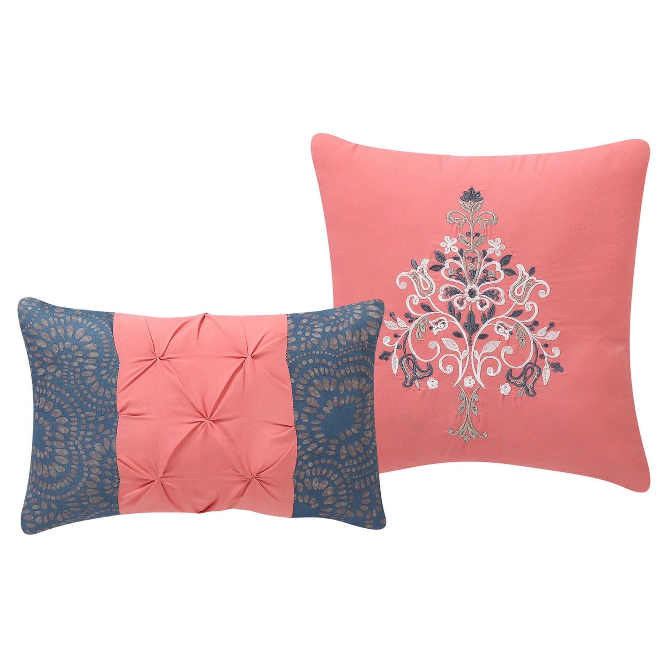 All-Season Casa Real 5-Piece Coral Damask Reversible Comforter Set, King, Adult, Unisex - All-Season Down Alternative Comforter Insert Detail