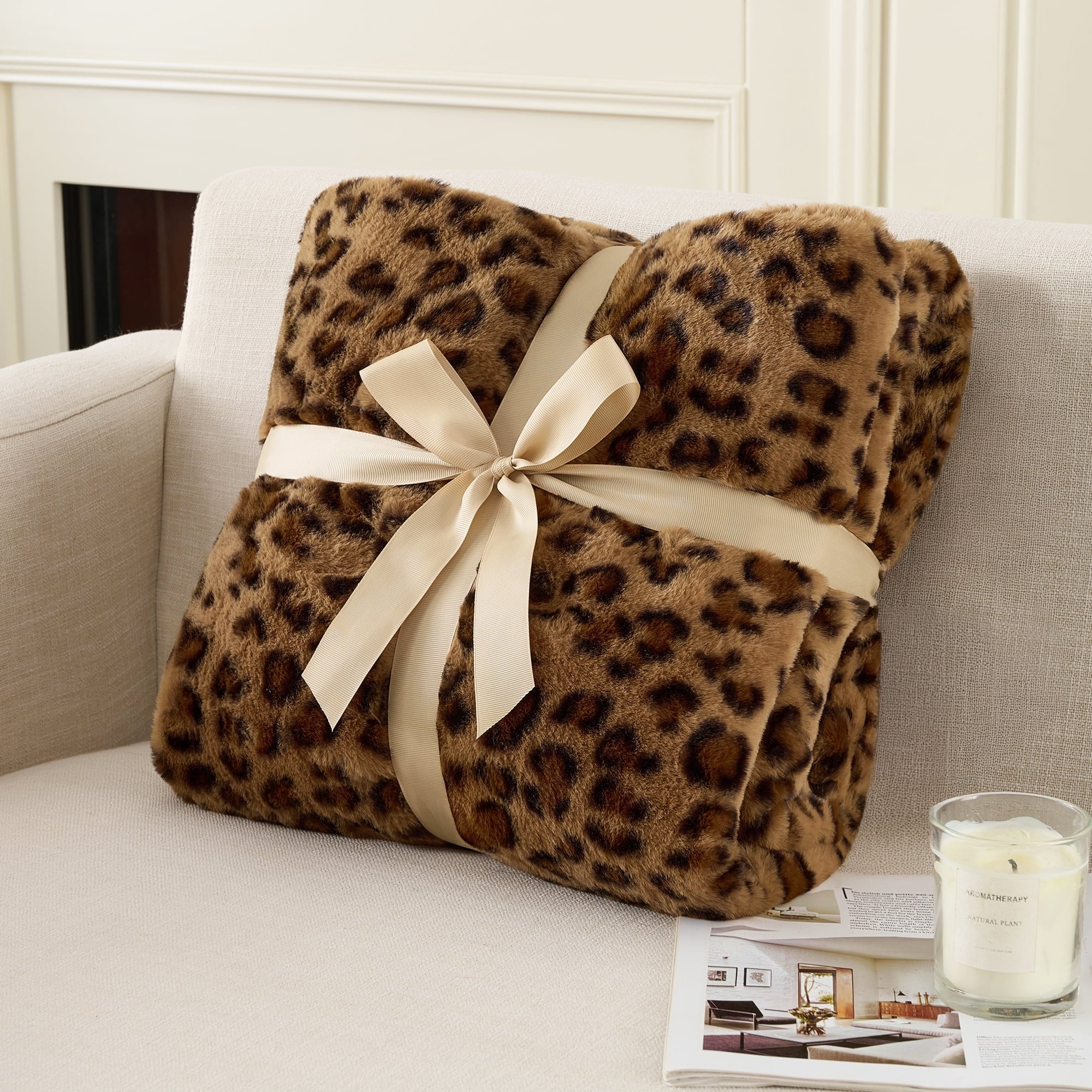 Decorative Knitted Leopard Print Throw Blanket Soft Cozy Fluffy Plush Cheetah Print Blanket for Home Decor,50"x60",Brown - Super Soft Reversible Sherpa Flannel Blanket Detail