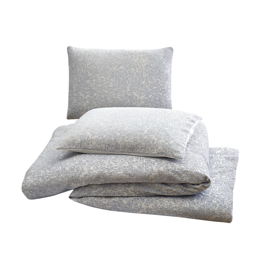 Fluffy Down Alternative Better Homes & Garden Grey Chenille 3-Piece Comforter Set, Full/Queen, All Ages - All-Season Down Alternative Comforter Insert Detail