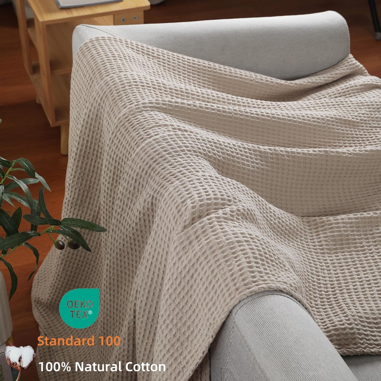 Lightweight Warm 100% Cotton Waffle Bed Blanket King Size, Throw Blanket for Couch All Seasons (Beige, 104x90) - Super Soft Reversible Sherpa Flannel Blanket Detail
