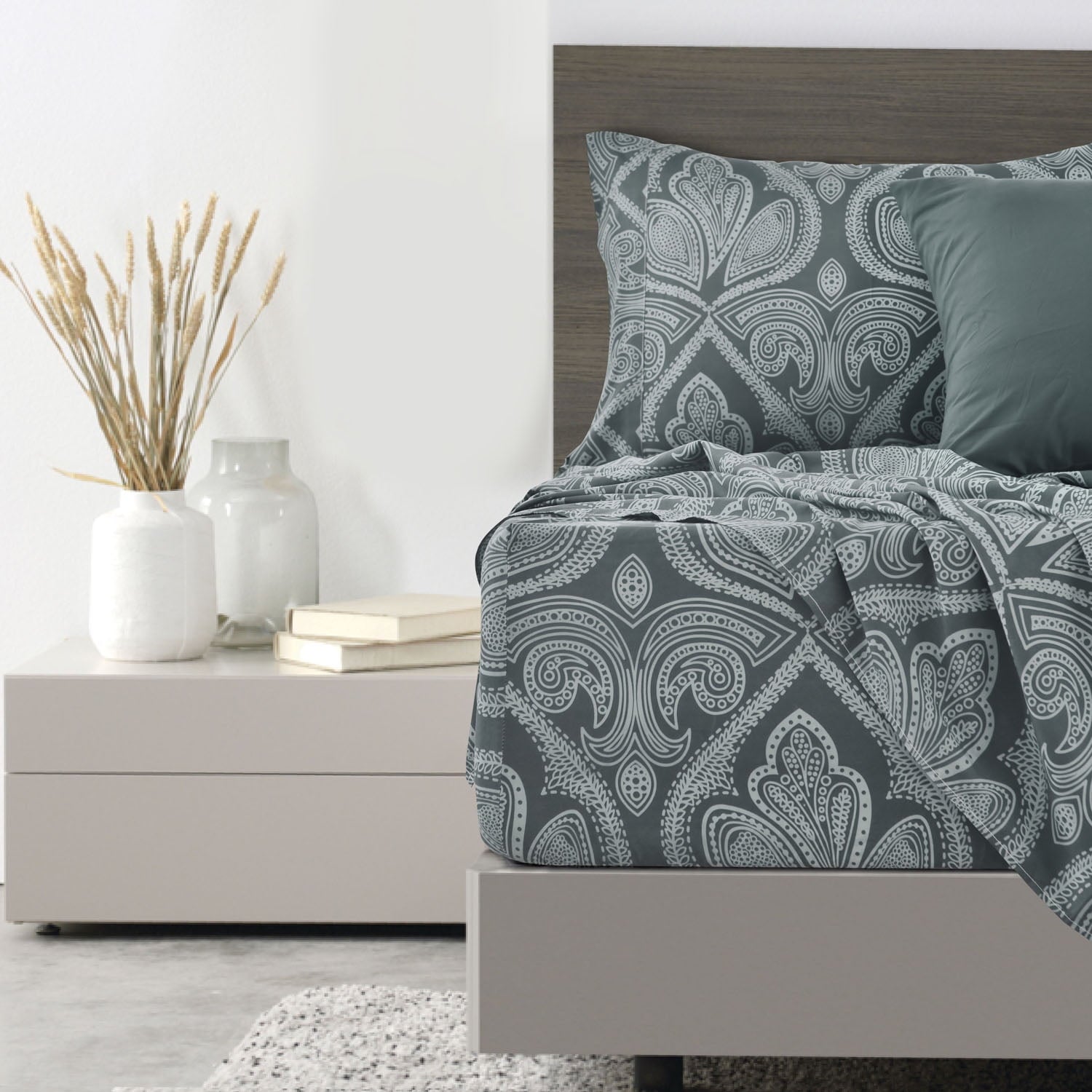 Breathable Luxury Queen Bed Sheets Set - 6 Piece Brushed Microfiber Bed Sheet - Shrinkage and Fade Resistant - (Queen, Grey) - Premium Ultra-Soft Pillowcase Pair for Sleeping Detail